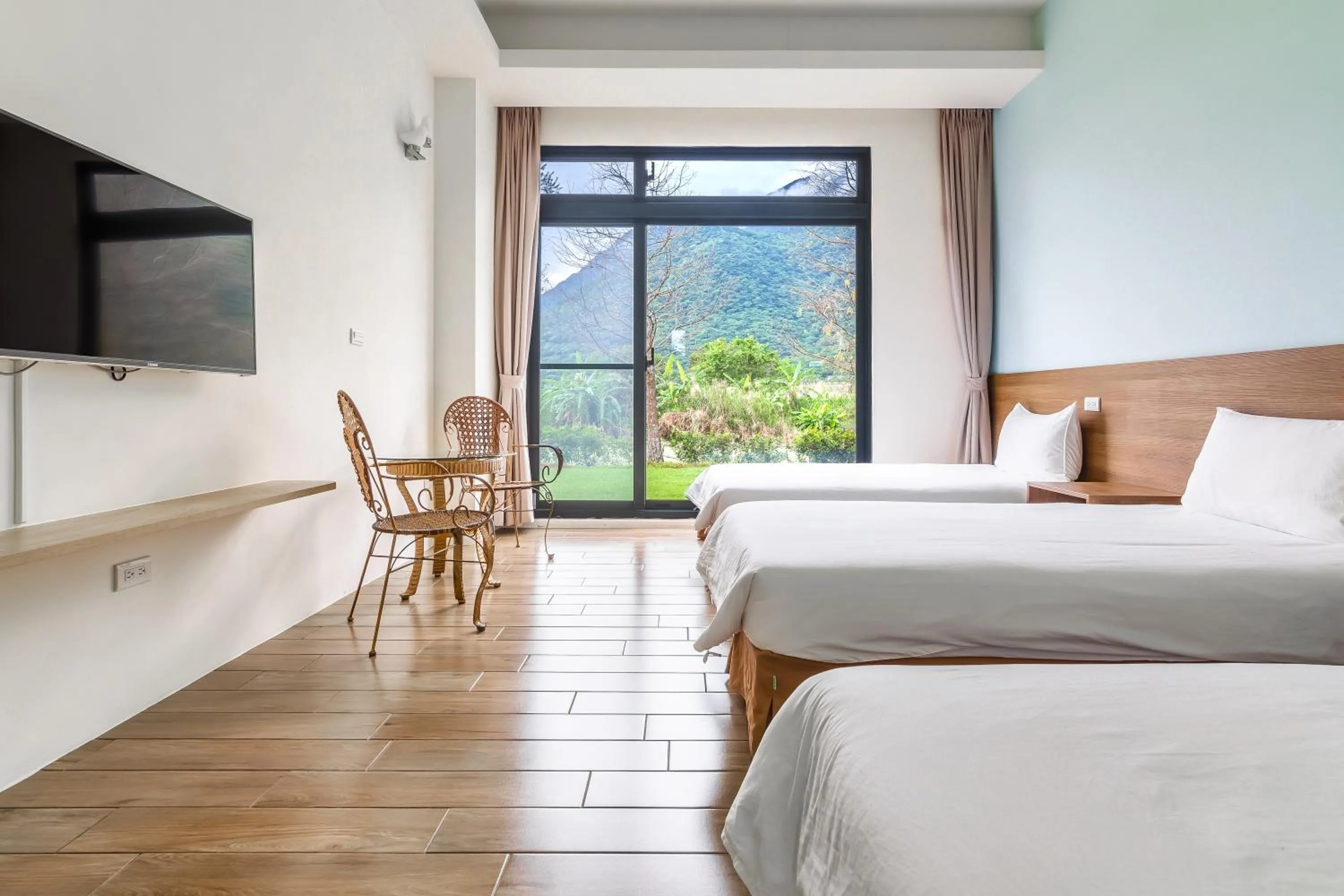 Standard Triple Room in Simple Life B&B