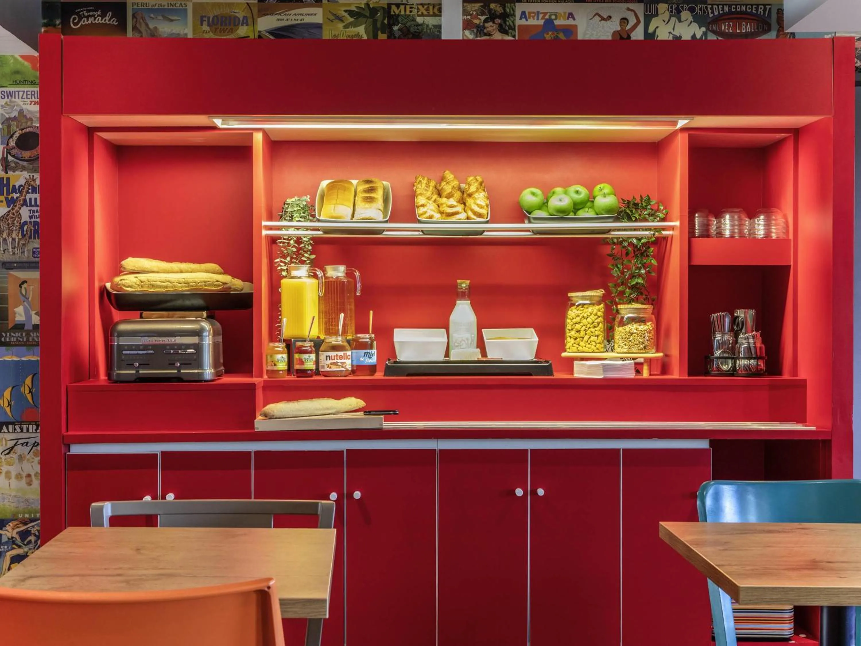 Breakfast in hotelF1 Paris Porte de Châtillon