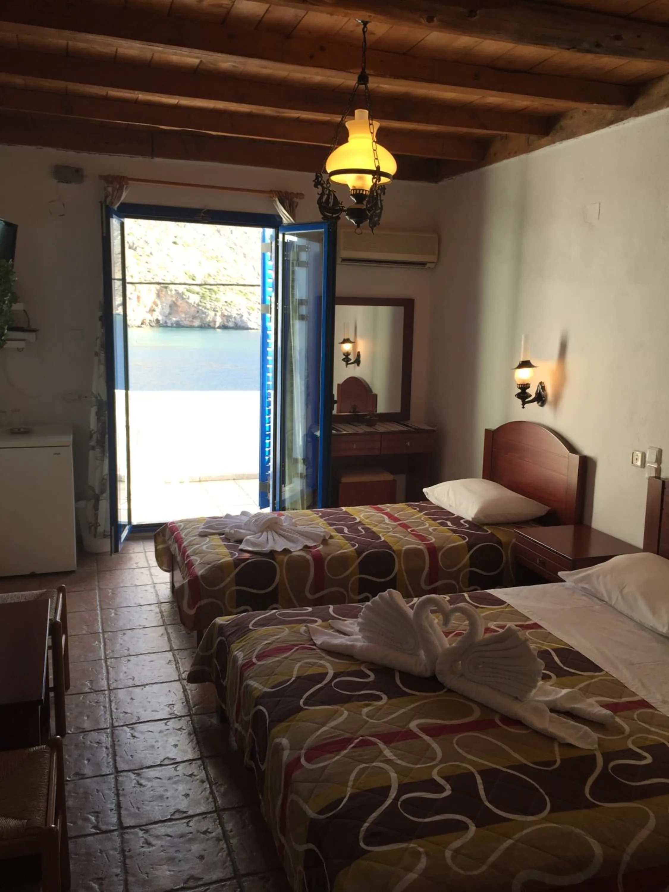 Balcony/Terrace, Bed in Daskalogiannis Hotel