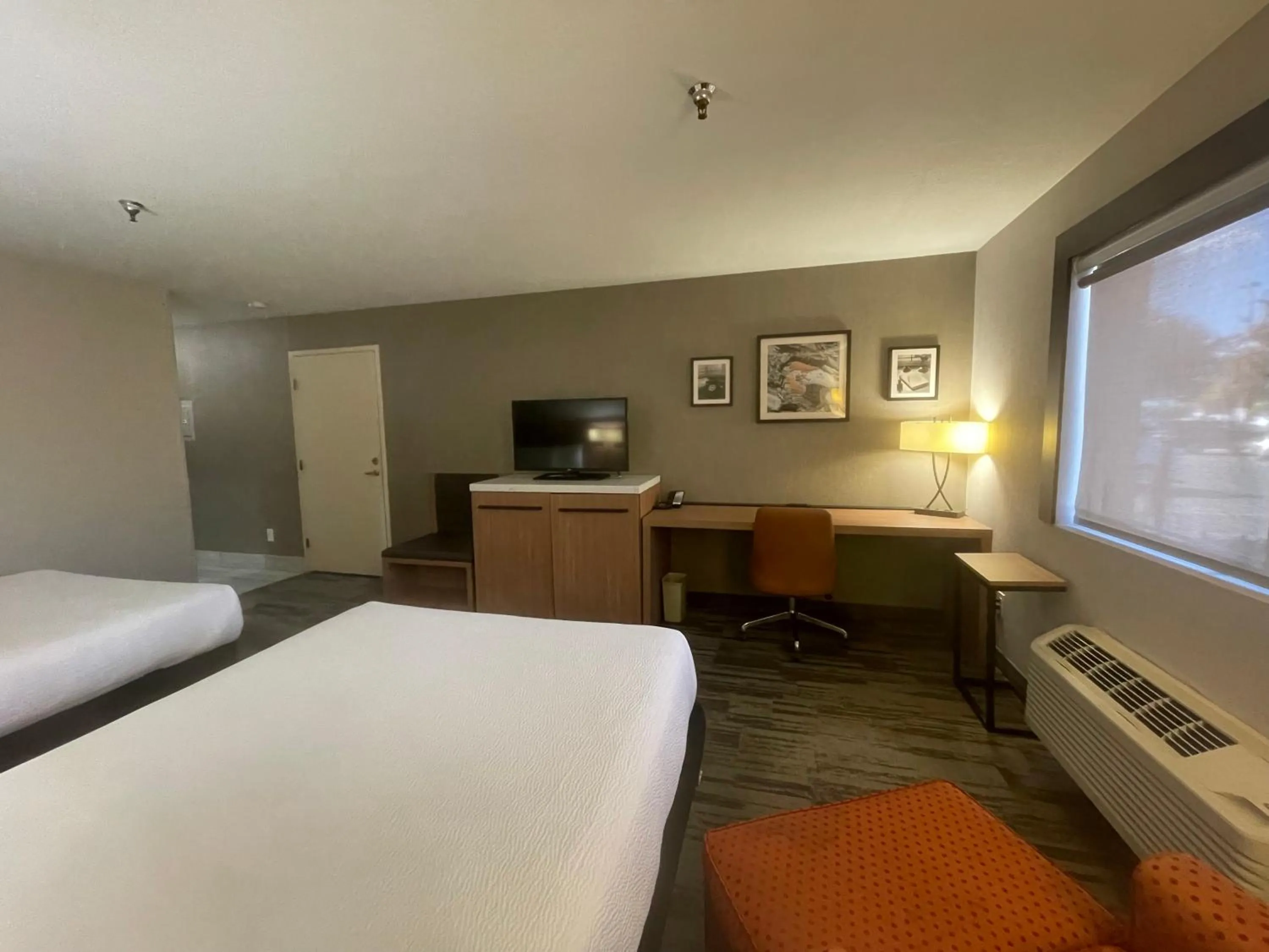 TV and multimedia in Sisk Hotel