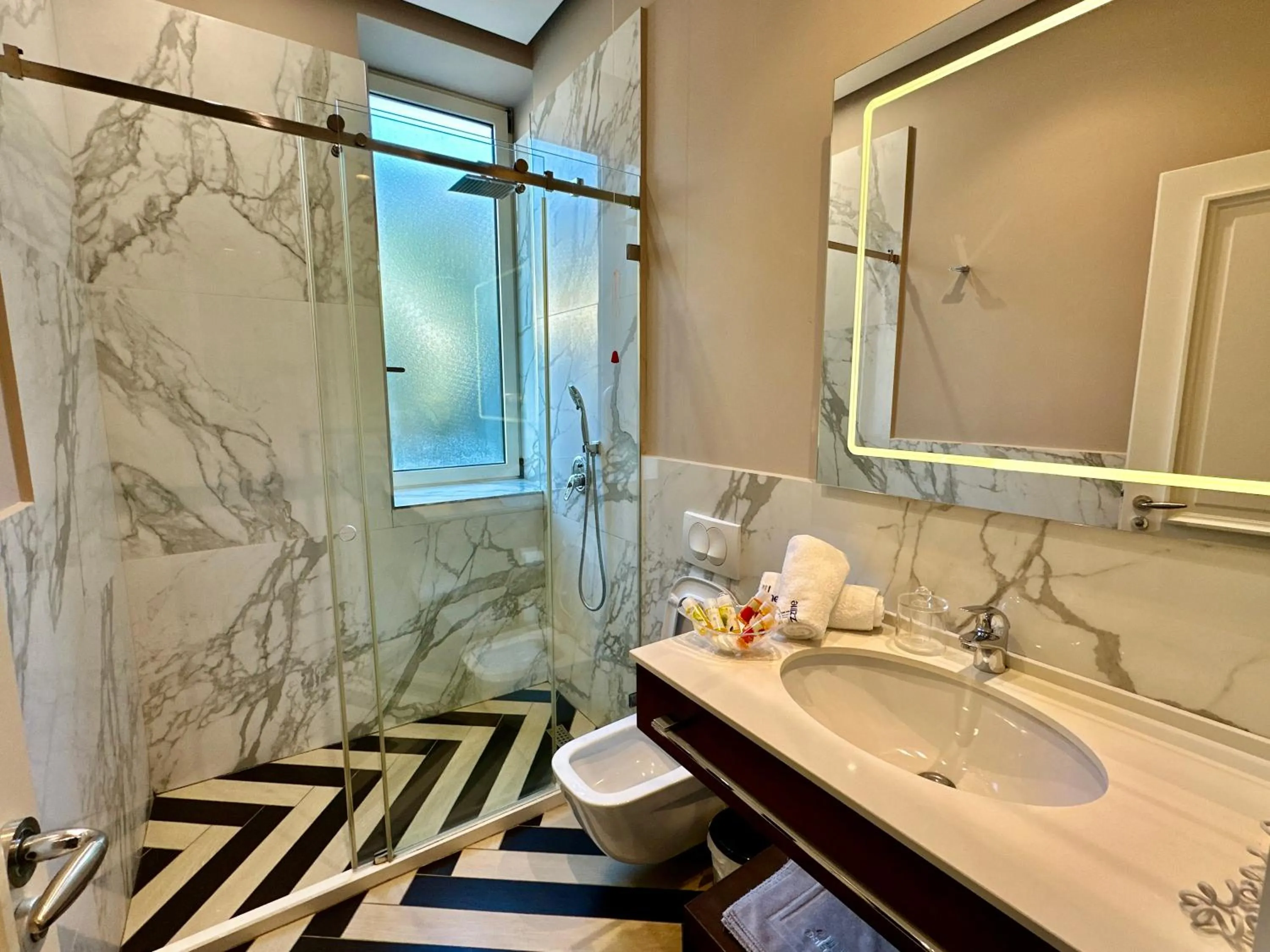 Shower in Le Palazzine Hotel