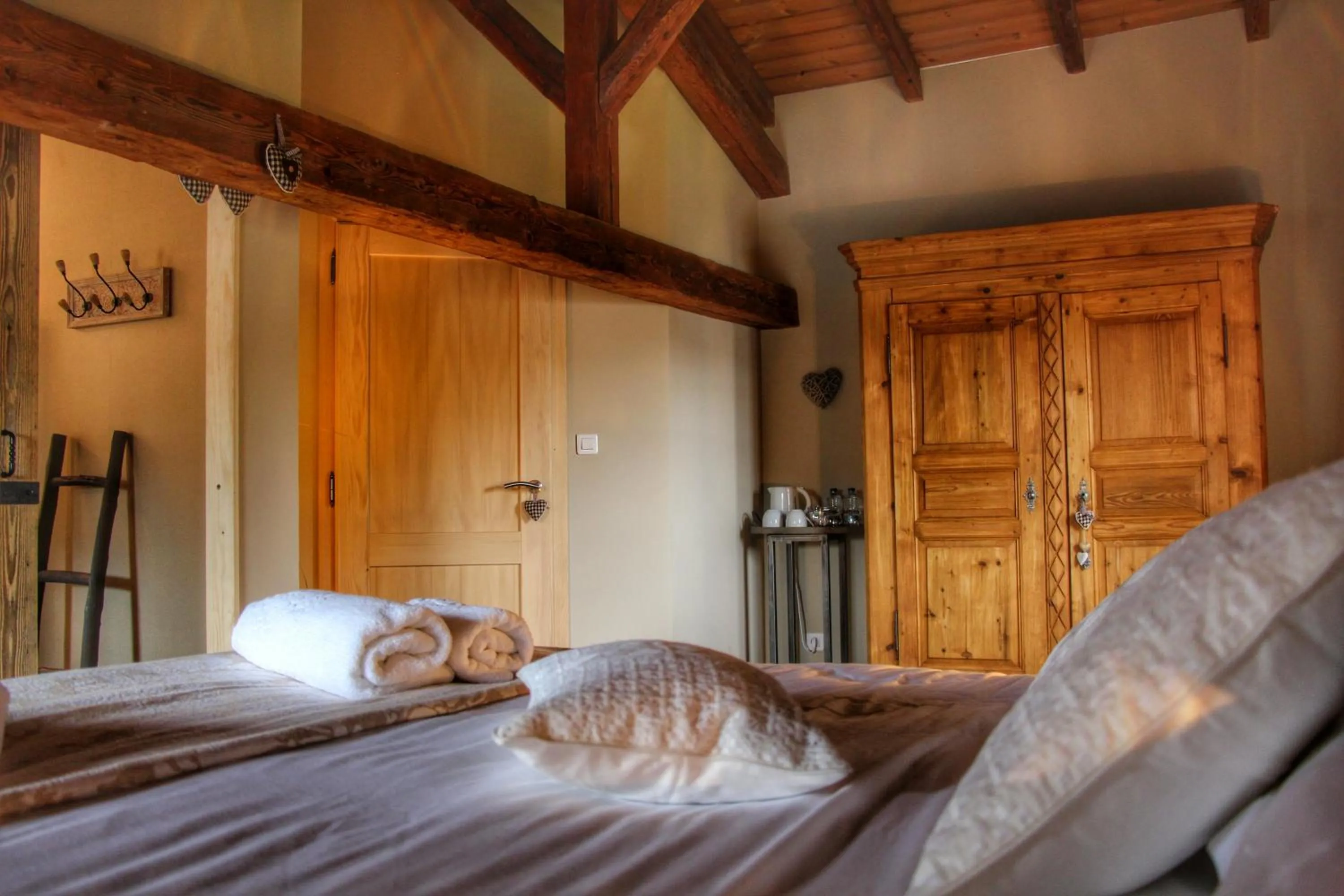 Photo of the whole room, Bed in La Grange du couvent B&B