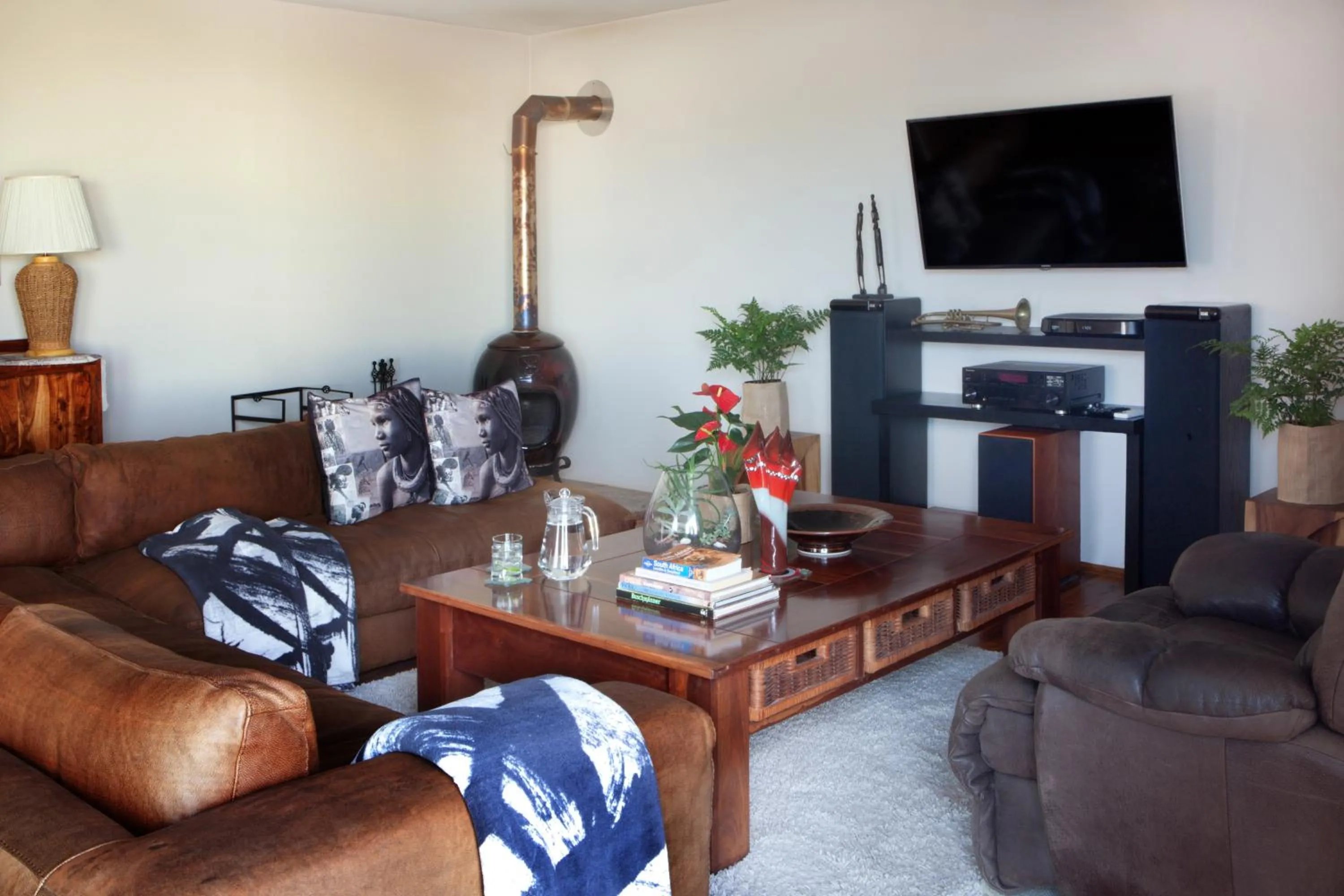 Lounge or bar in Lala Panzi B&B