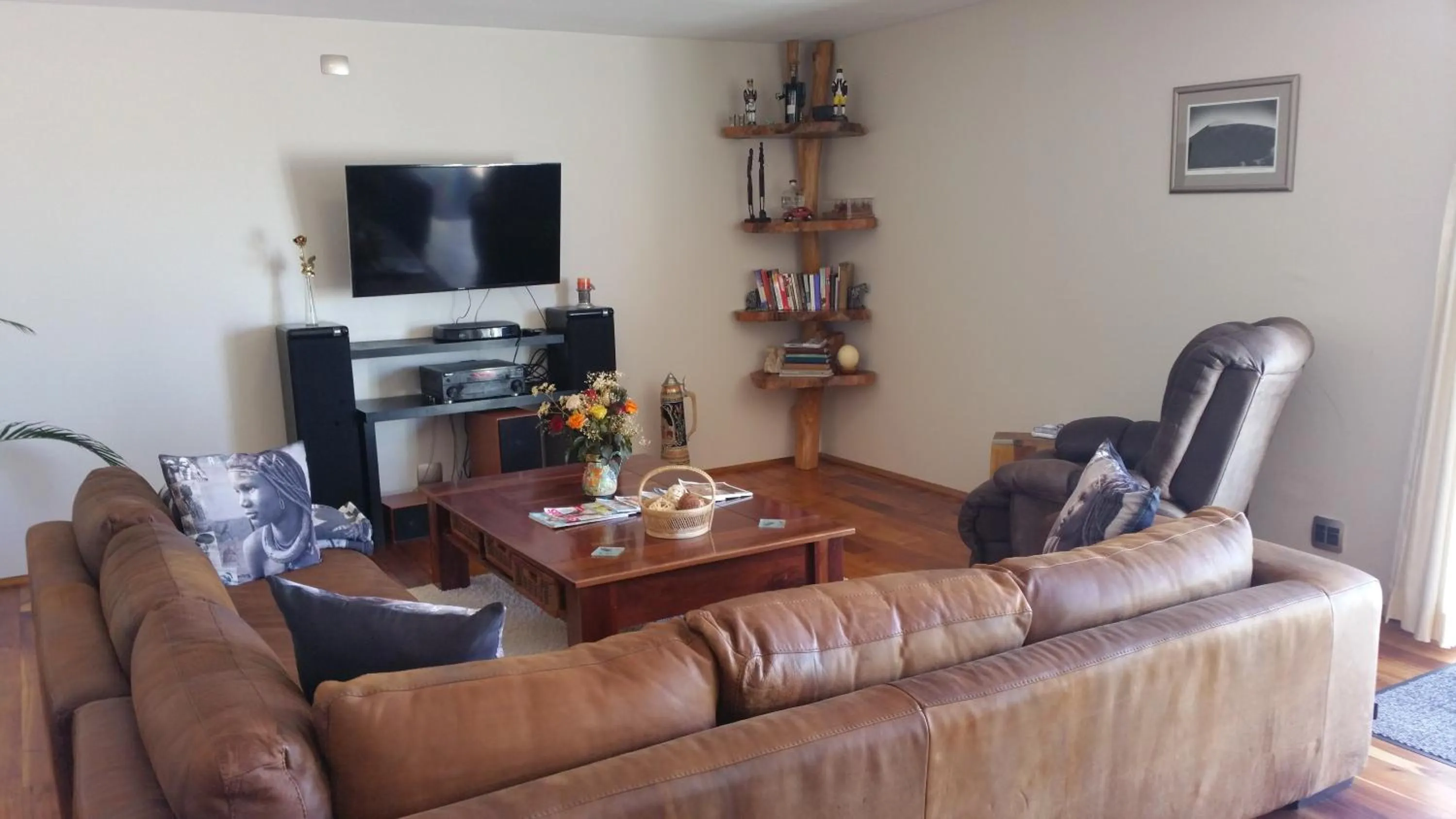 Lounge or bar in Lala Panzi B&B