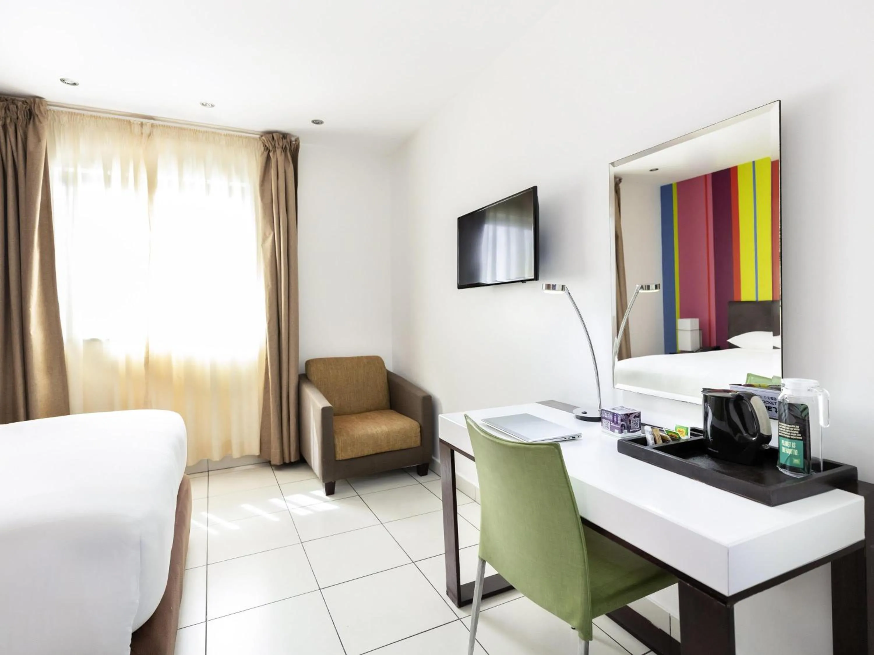 Bedroom, Bed in Ibis Styles Accra Airport