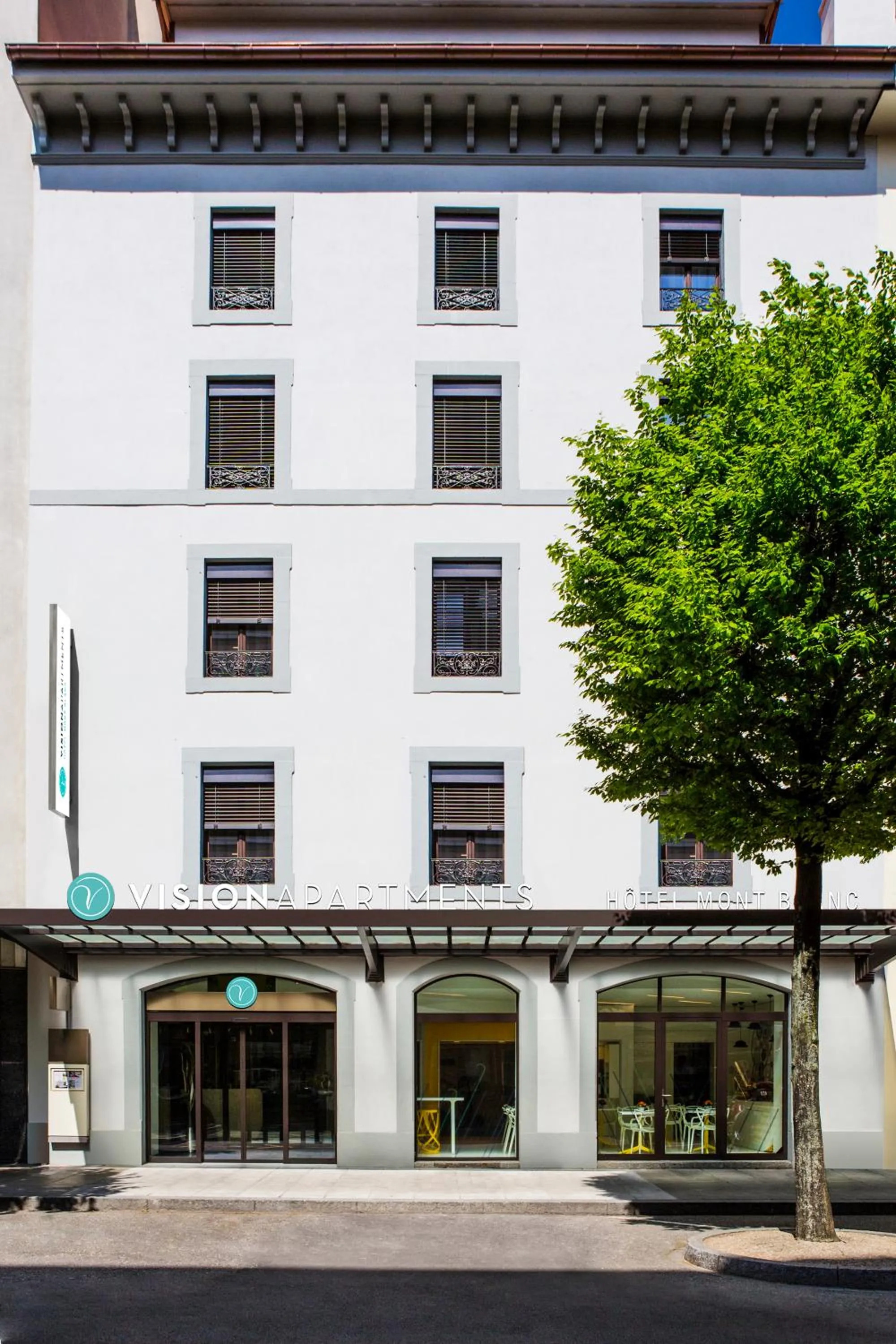 Property building in VISIONAPARTMENTS Rue de Berne - contactless check-in