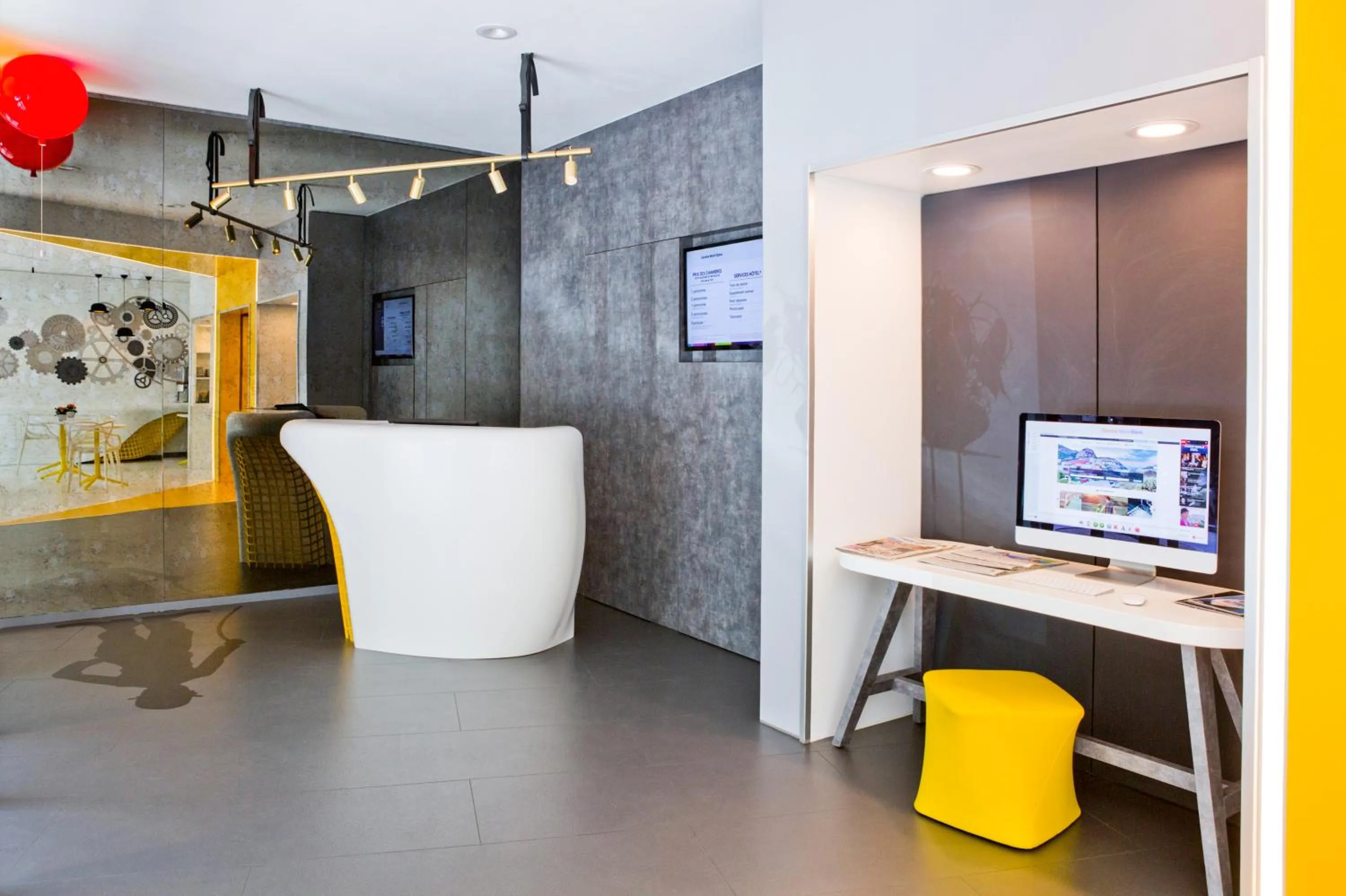 Lobby or reception in VISIONAPARTMENTS Rue de Berne - contactless check-in