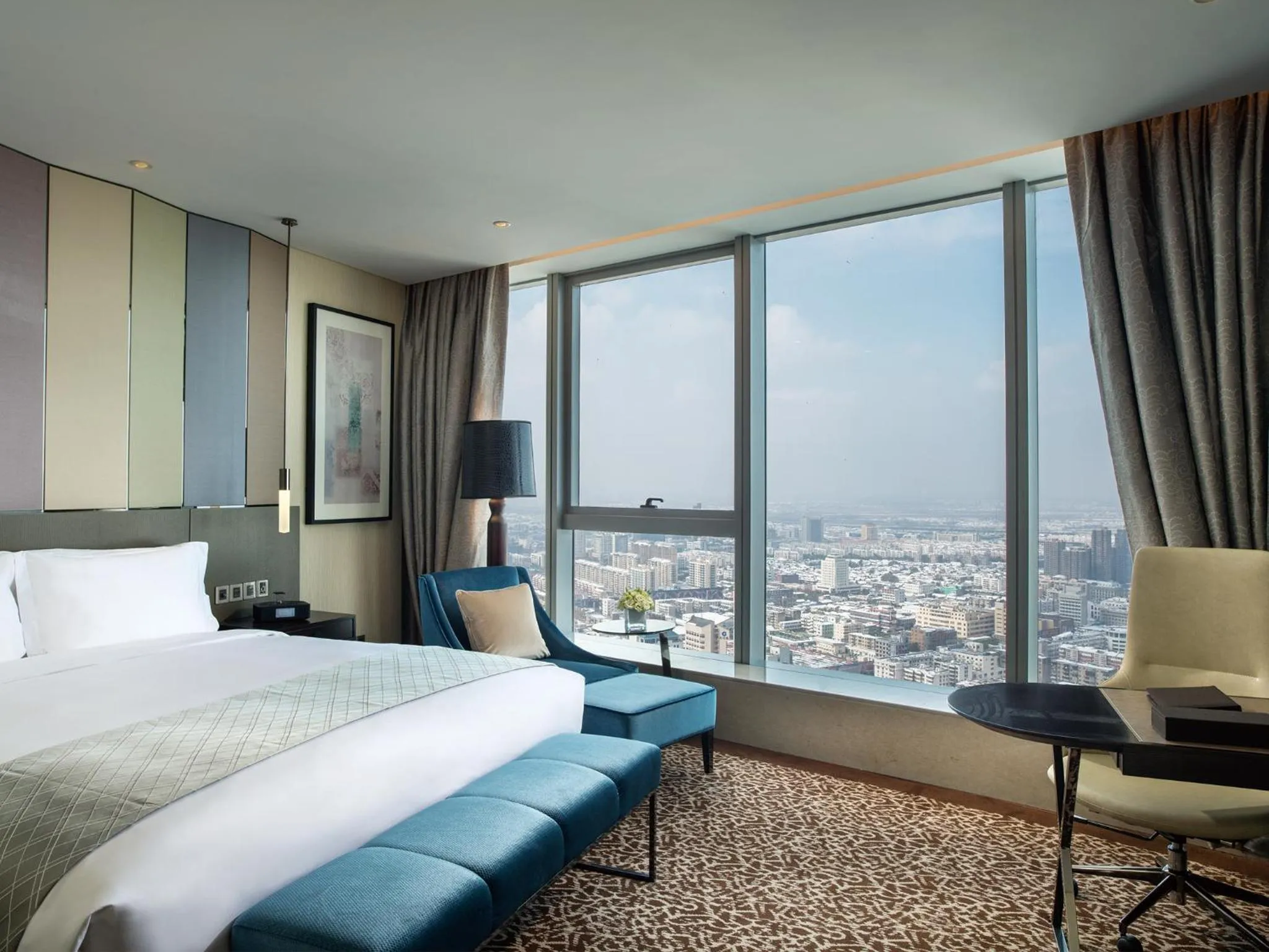 Bedroom, Bed in Sofitel Lianyungang Suning