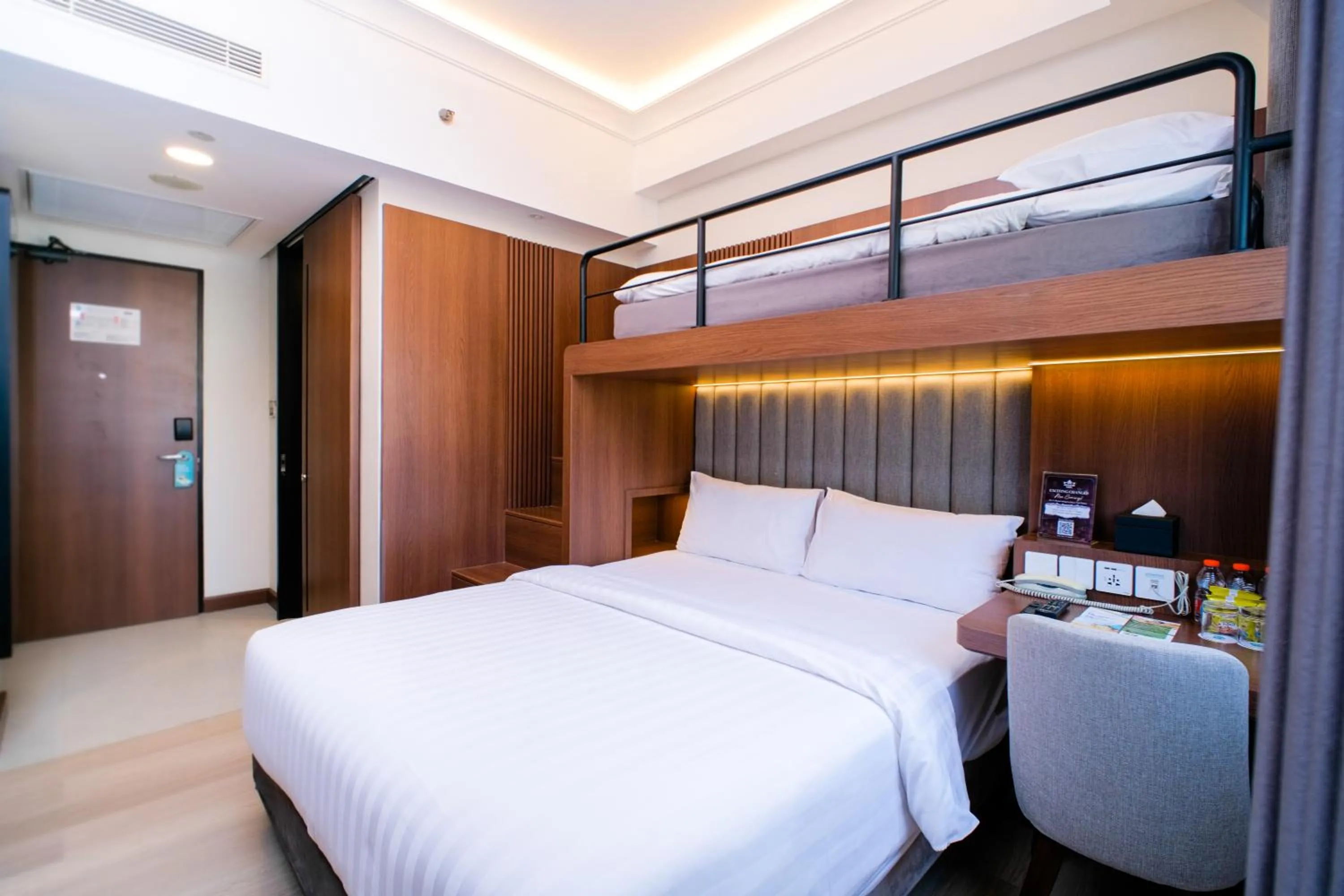 Bedroom, Bed in Deka Hotel Surabaya HR Muhammad