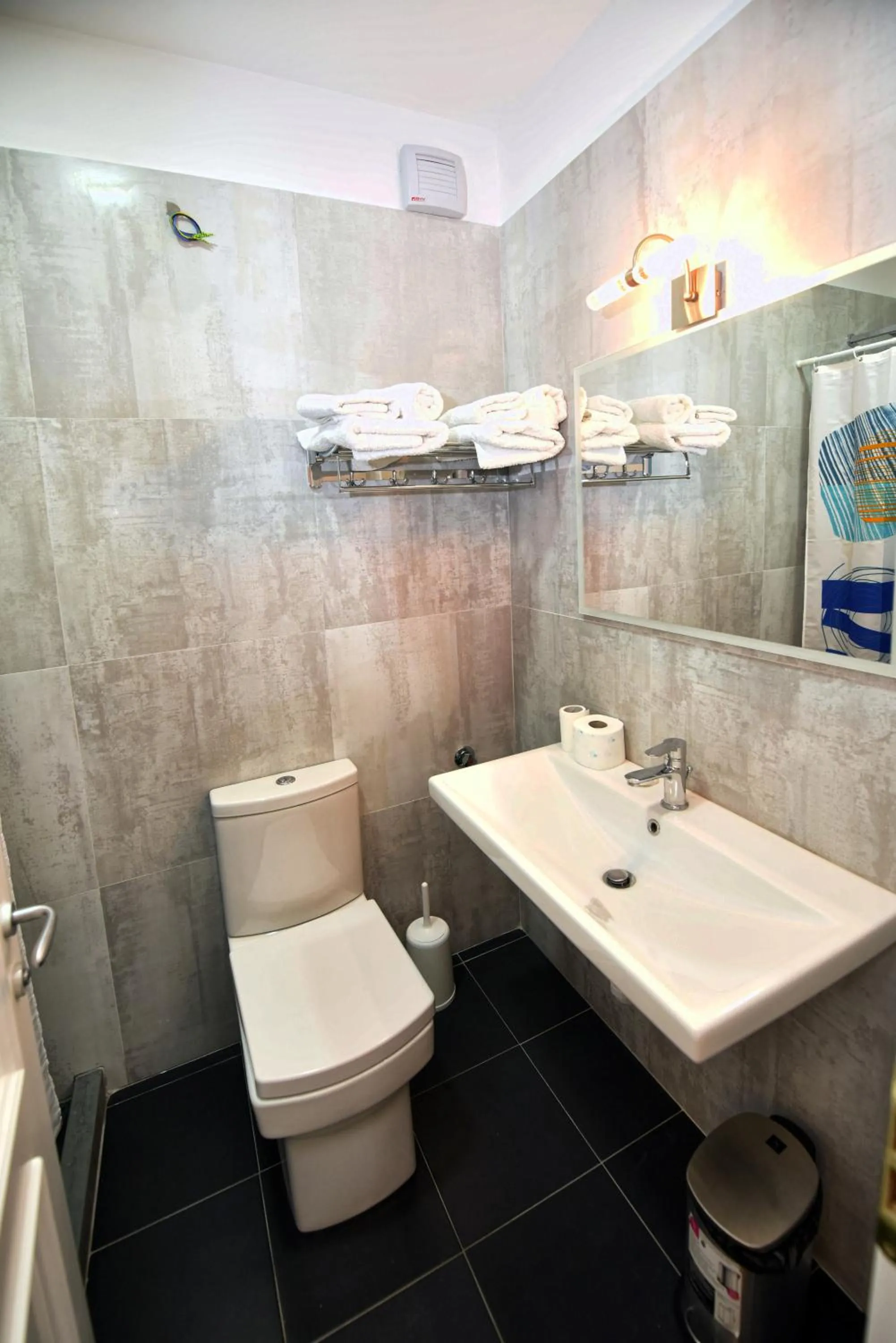 Bathroom in Rose Garden Hotel