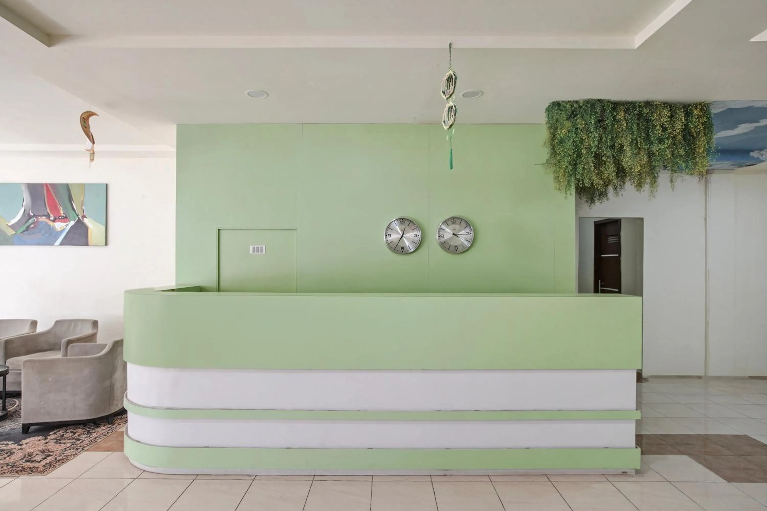 Collection O near Harbour Bay Mall formerly Kansa Hotel