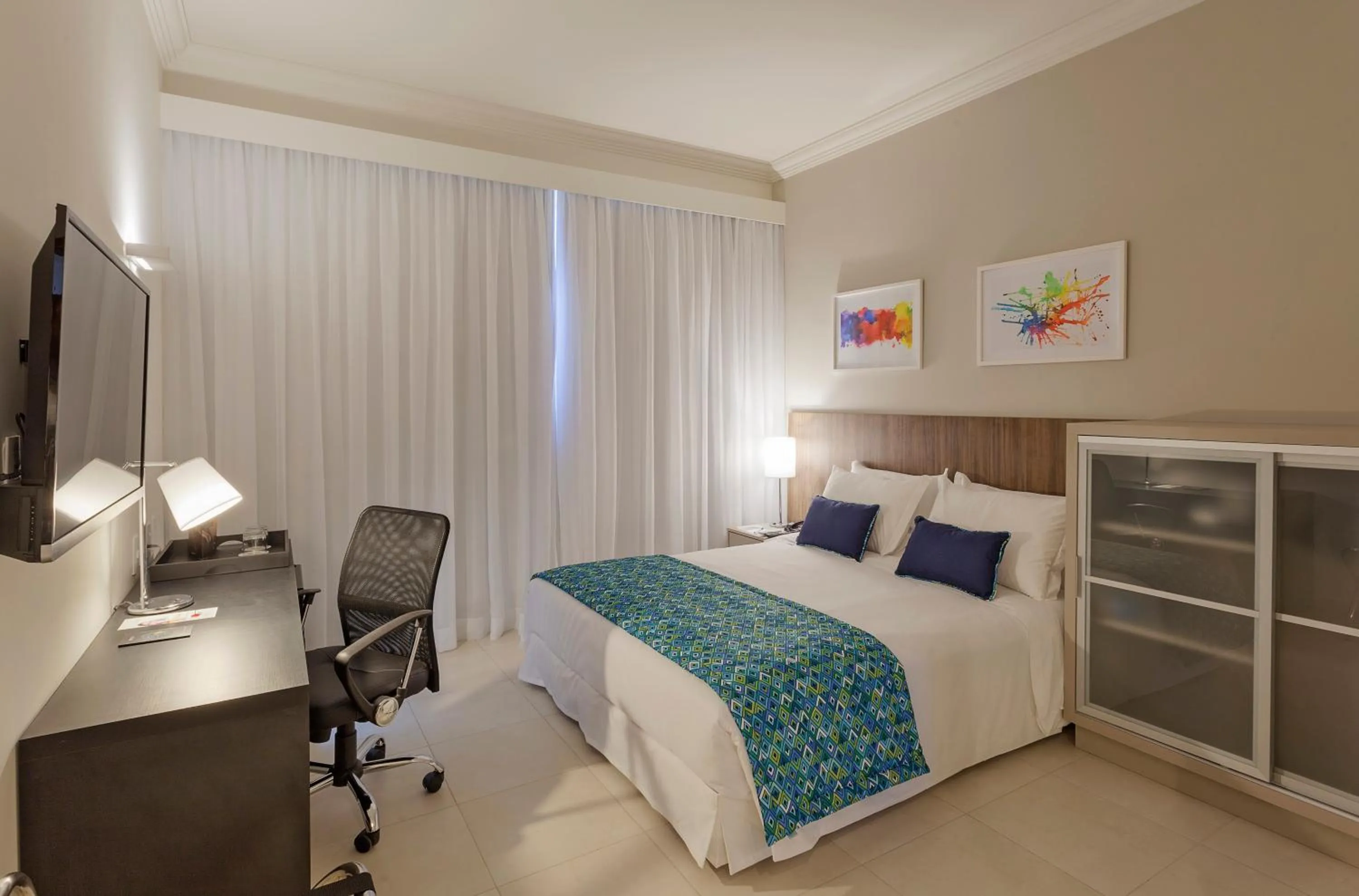 Decorative detail, Bed in Tulip Inn Sete Lagoas