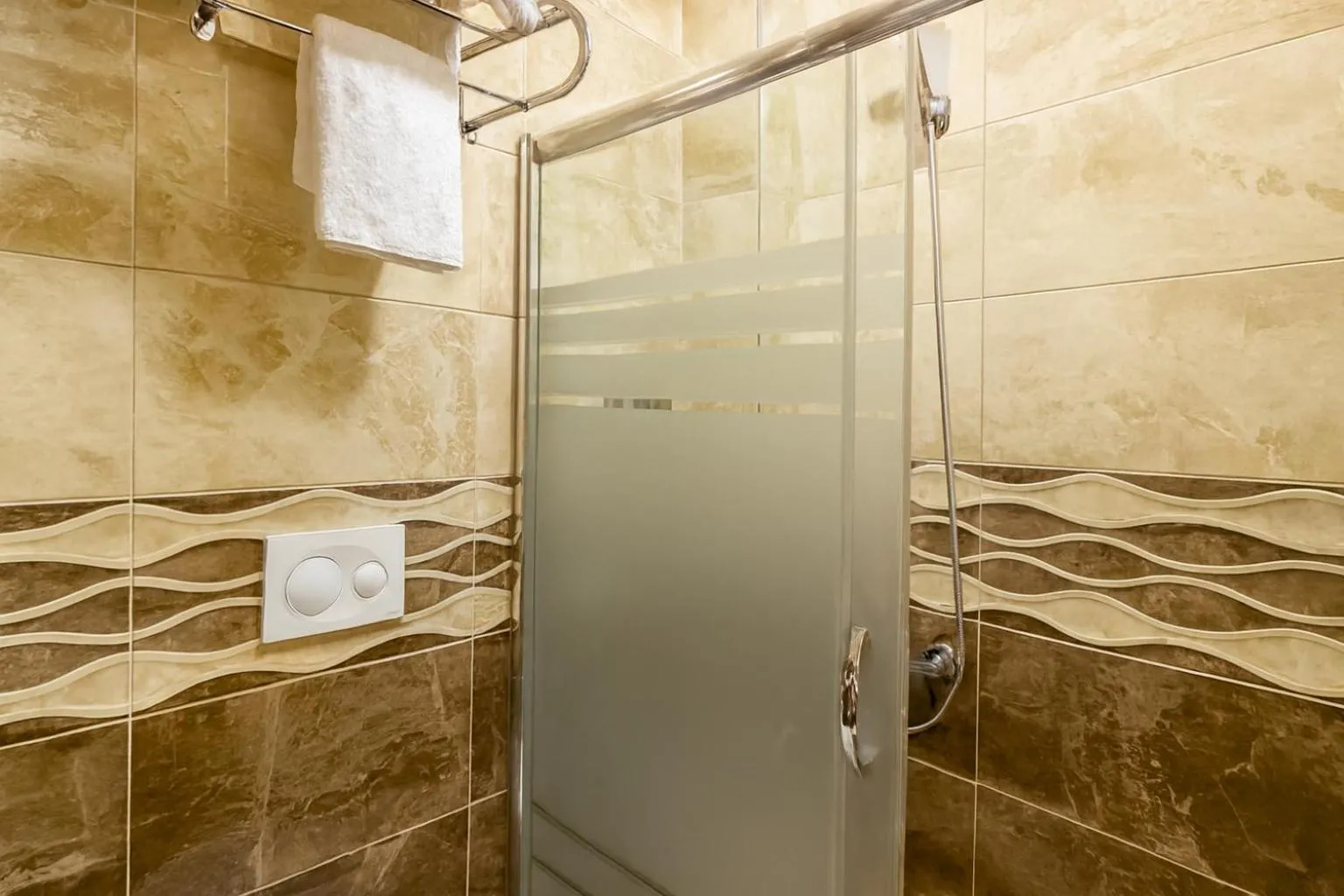 Shower in Lion Stone Hotel