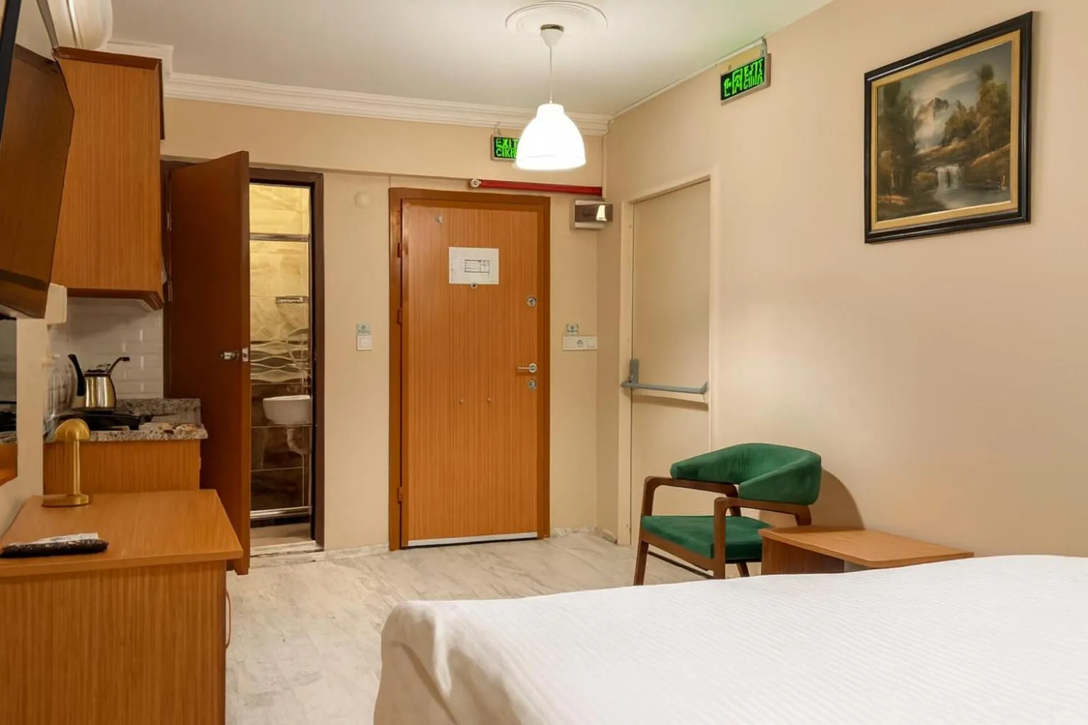 Bed in Lion Stone Hotel