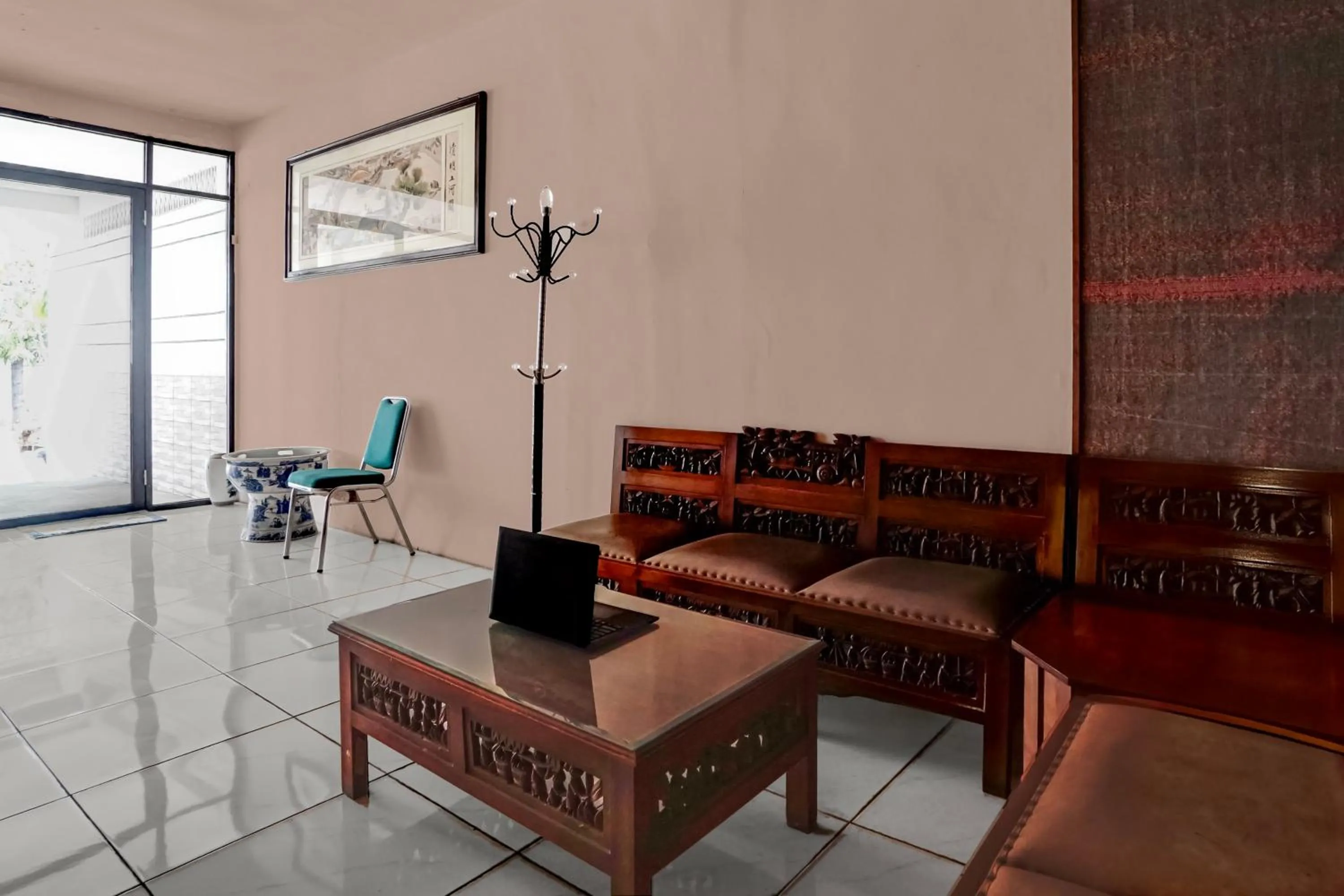 Hotel O near Ciputra World Surabaya formerly Darmo Residence