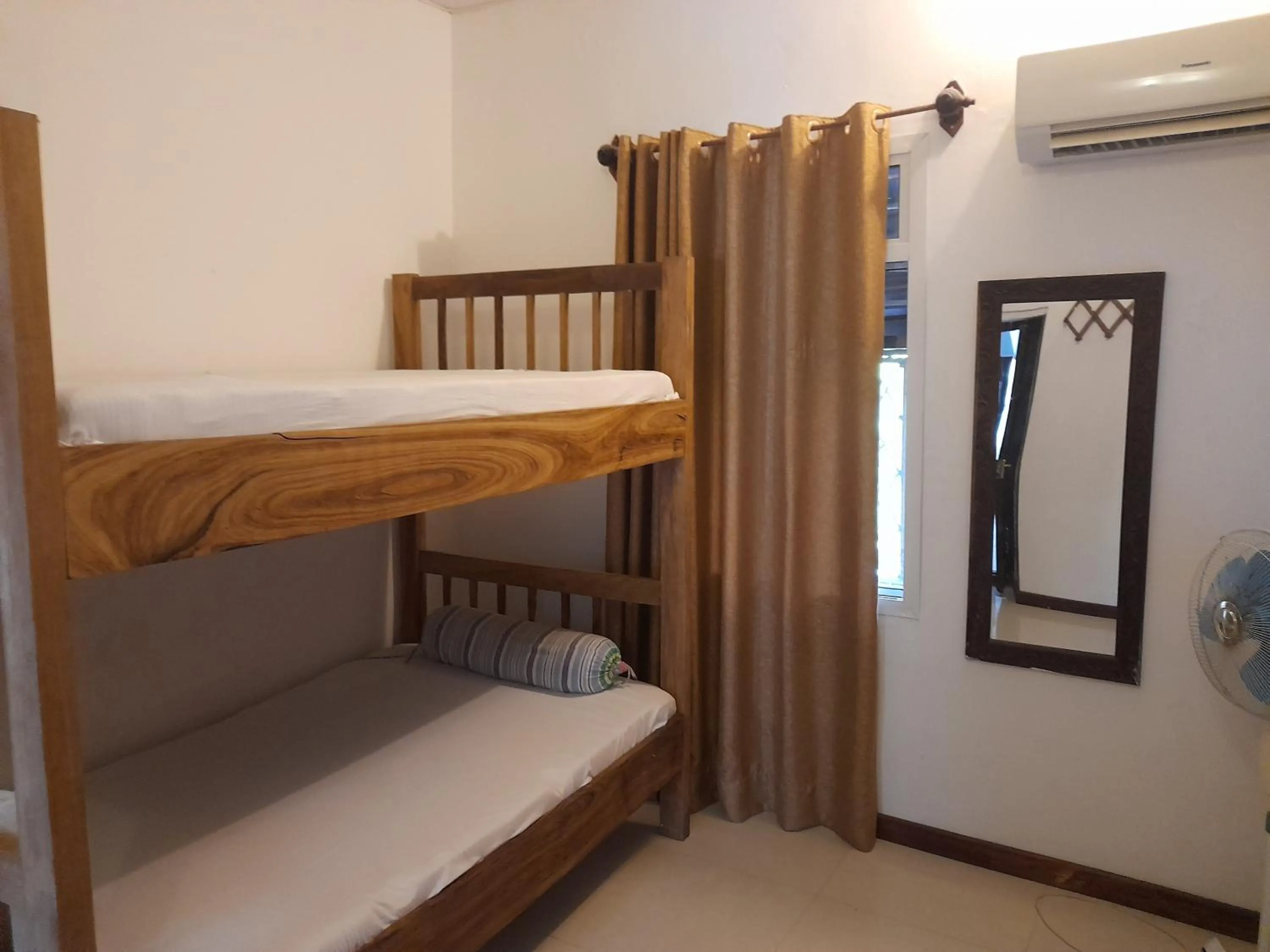 bunk bed in Riverman Hotel