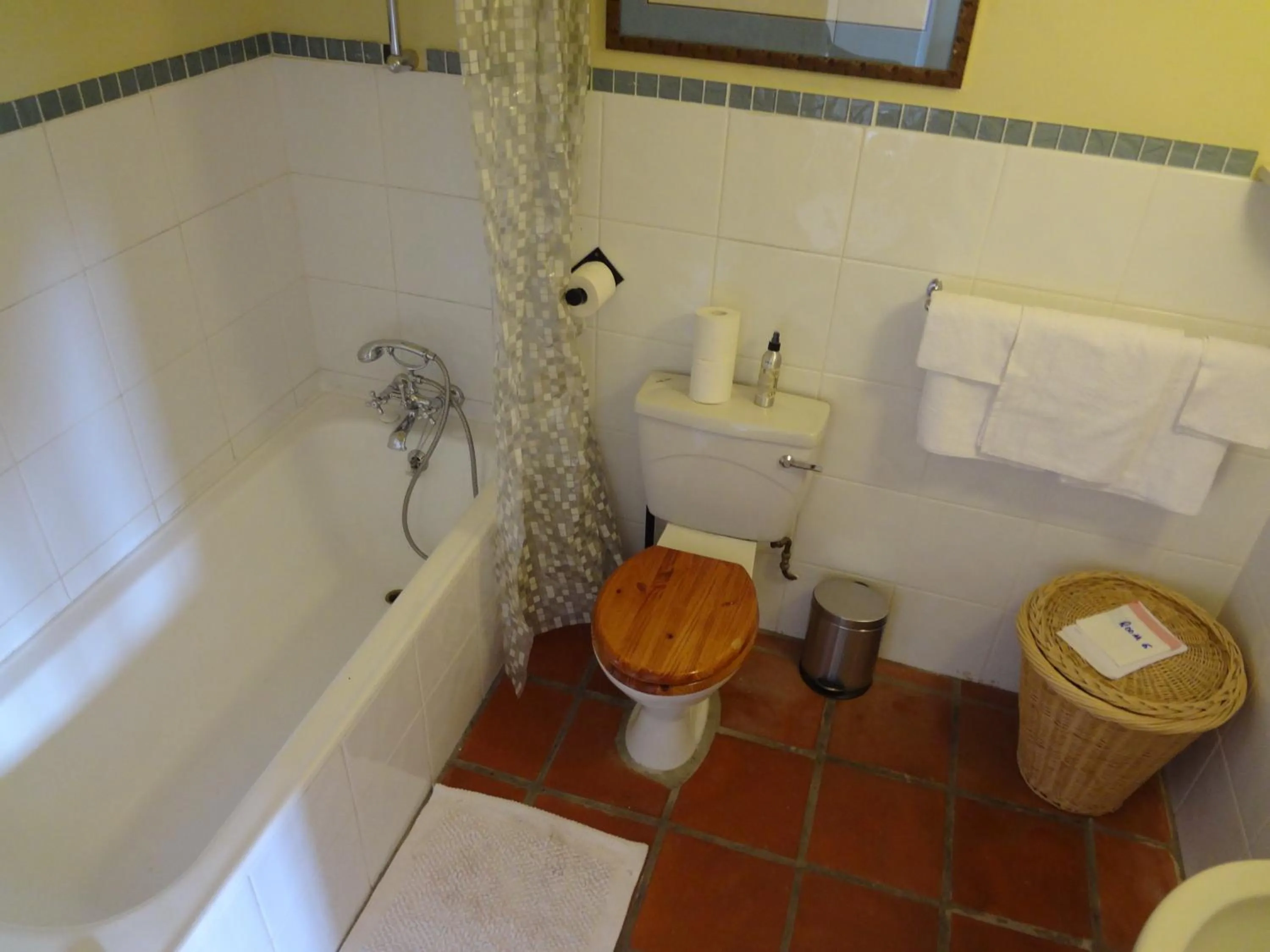Bathroom in Wild Rose Country Lodge