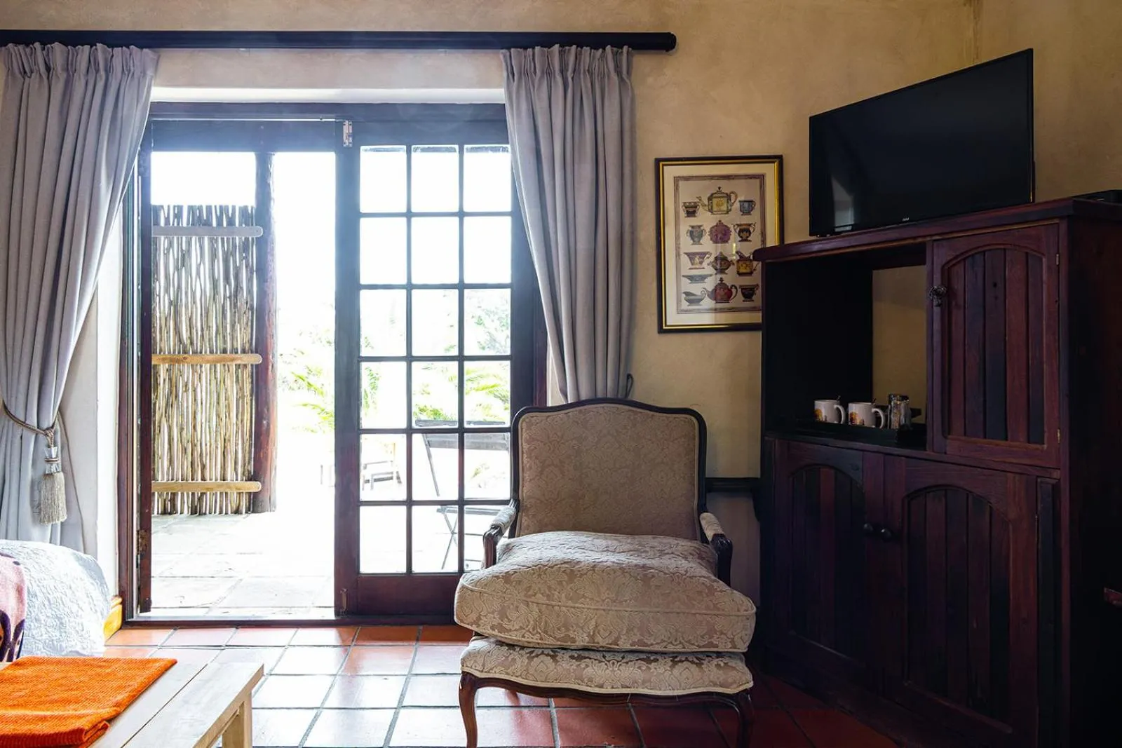 Seating area in Wild Rose Country Lodge