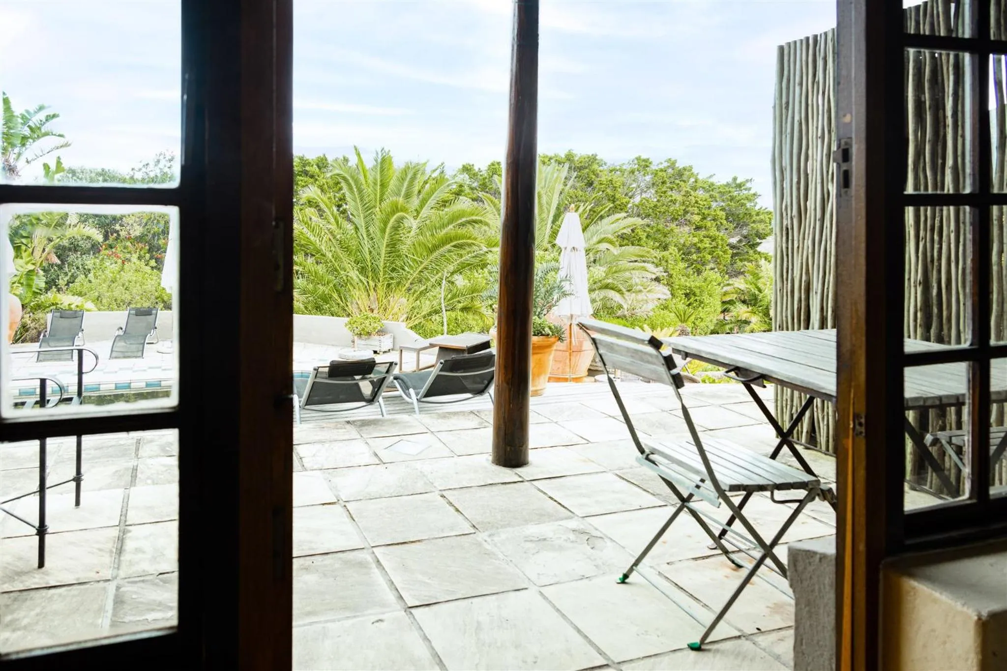 Bed in Wild Rose Country Lodge