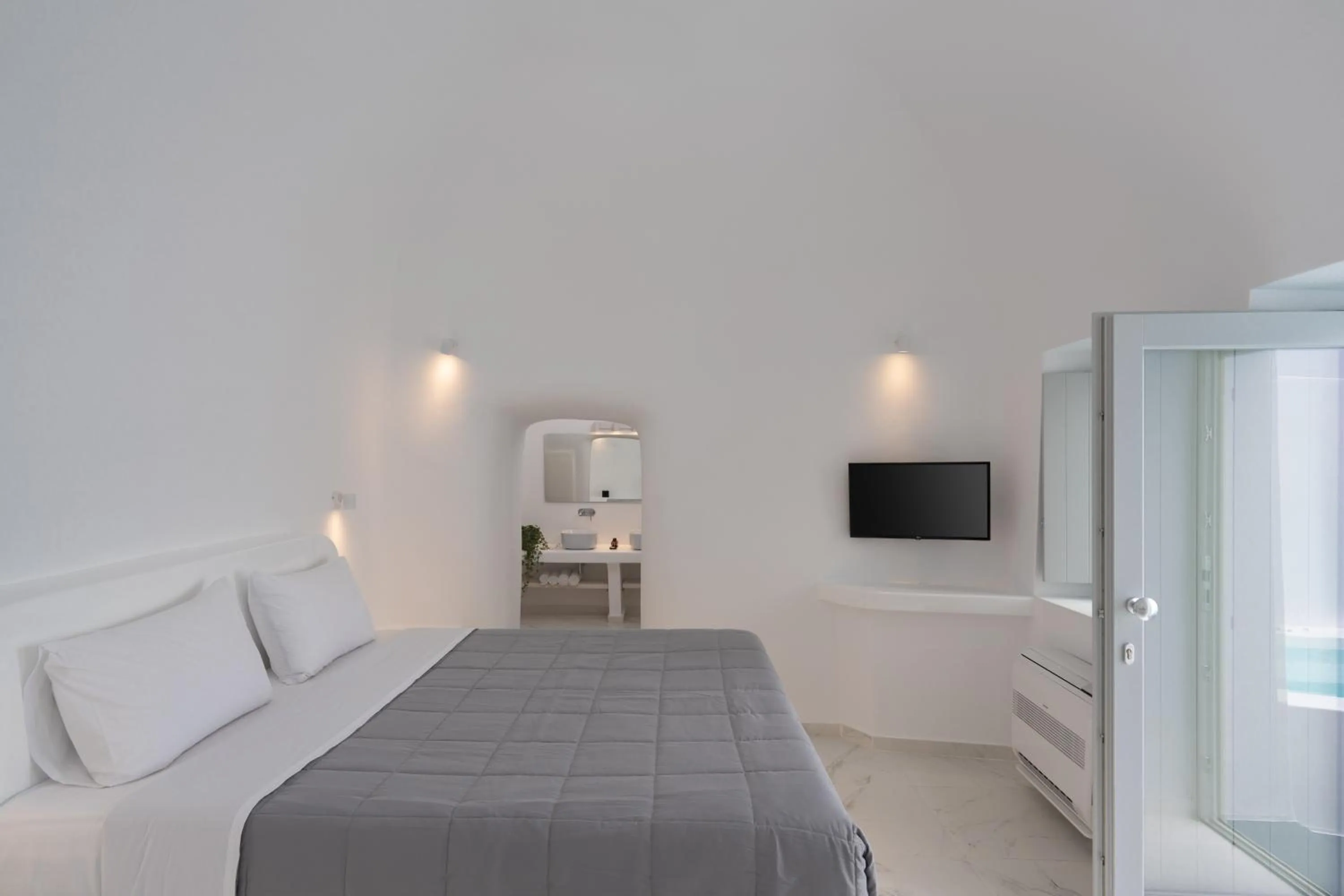 Bedroom, Bed in White Concept Caves