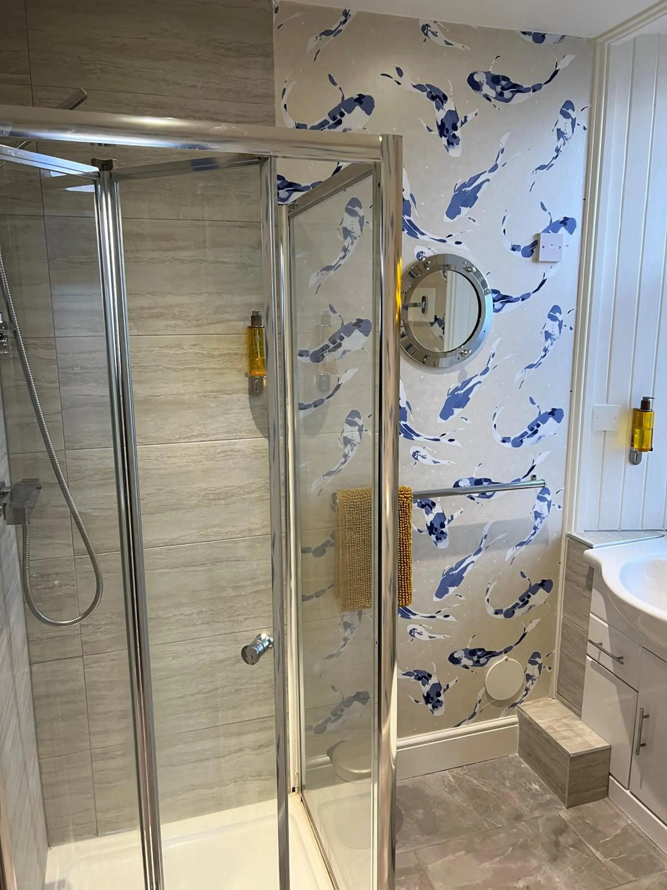 Bathroom in The Corrie Hotel