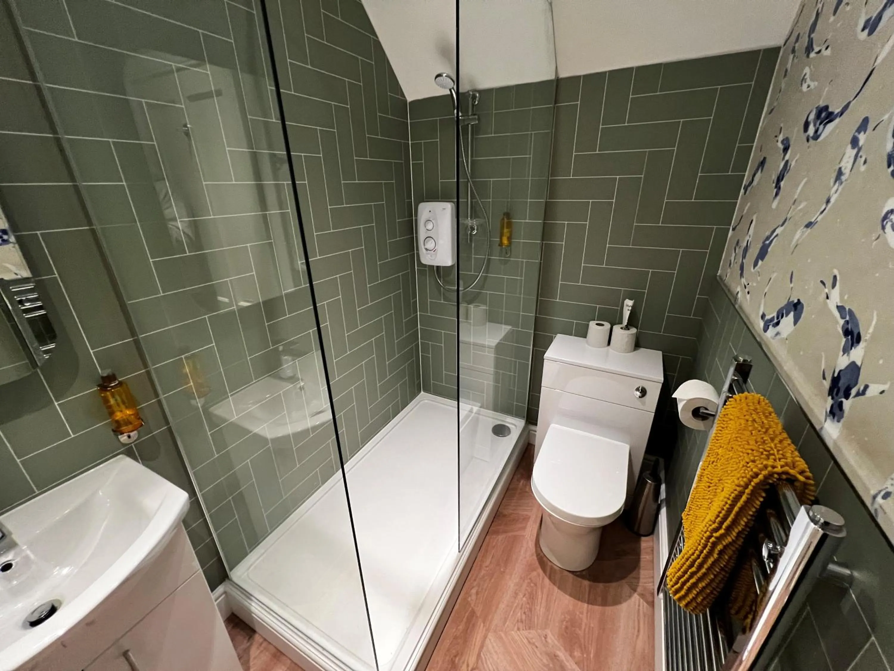 Shower in The Corrie Hotel