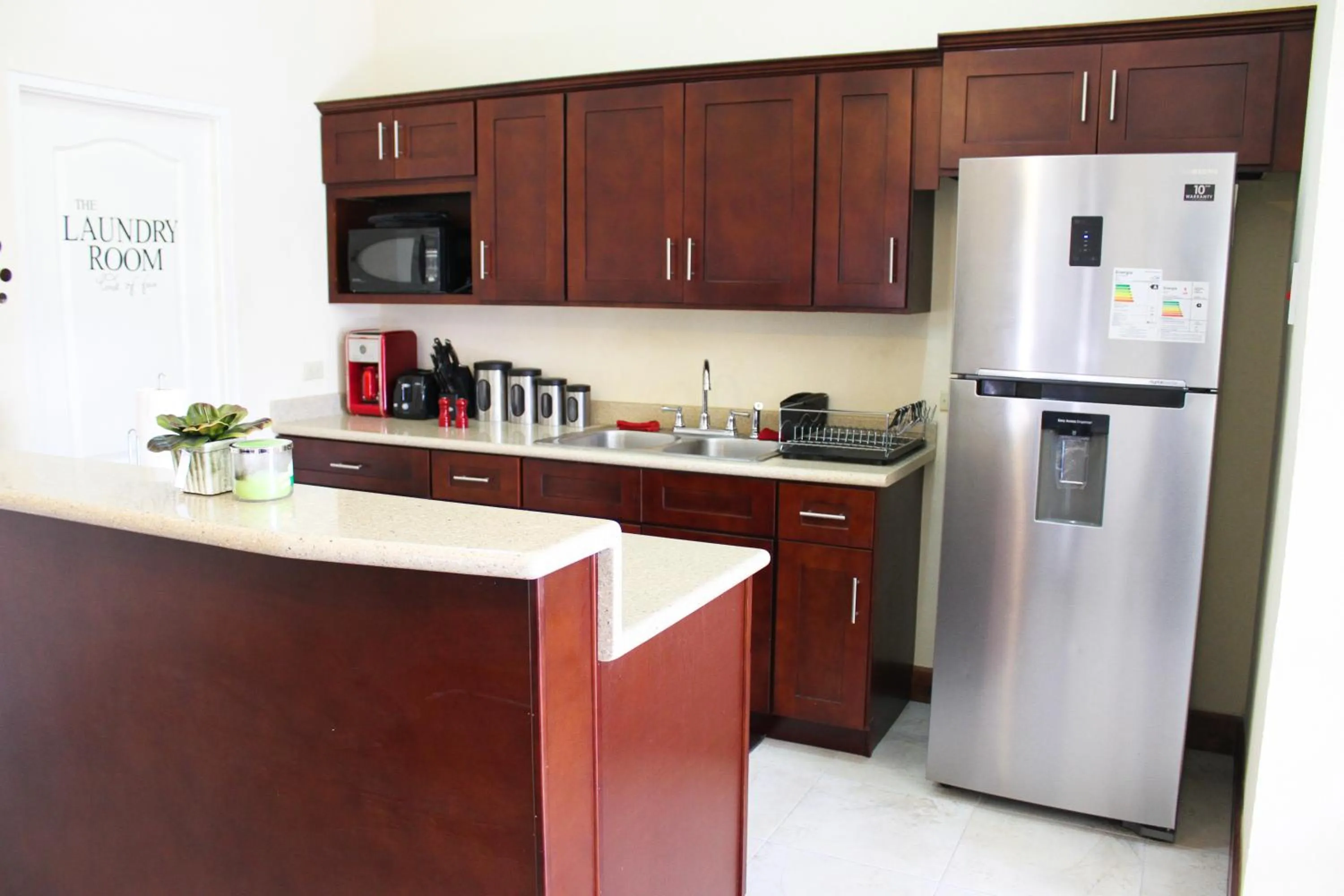 Kitchen or kitchenette in Eclipse Suite Guest Apartment