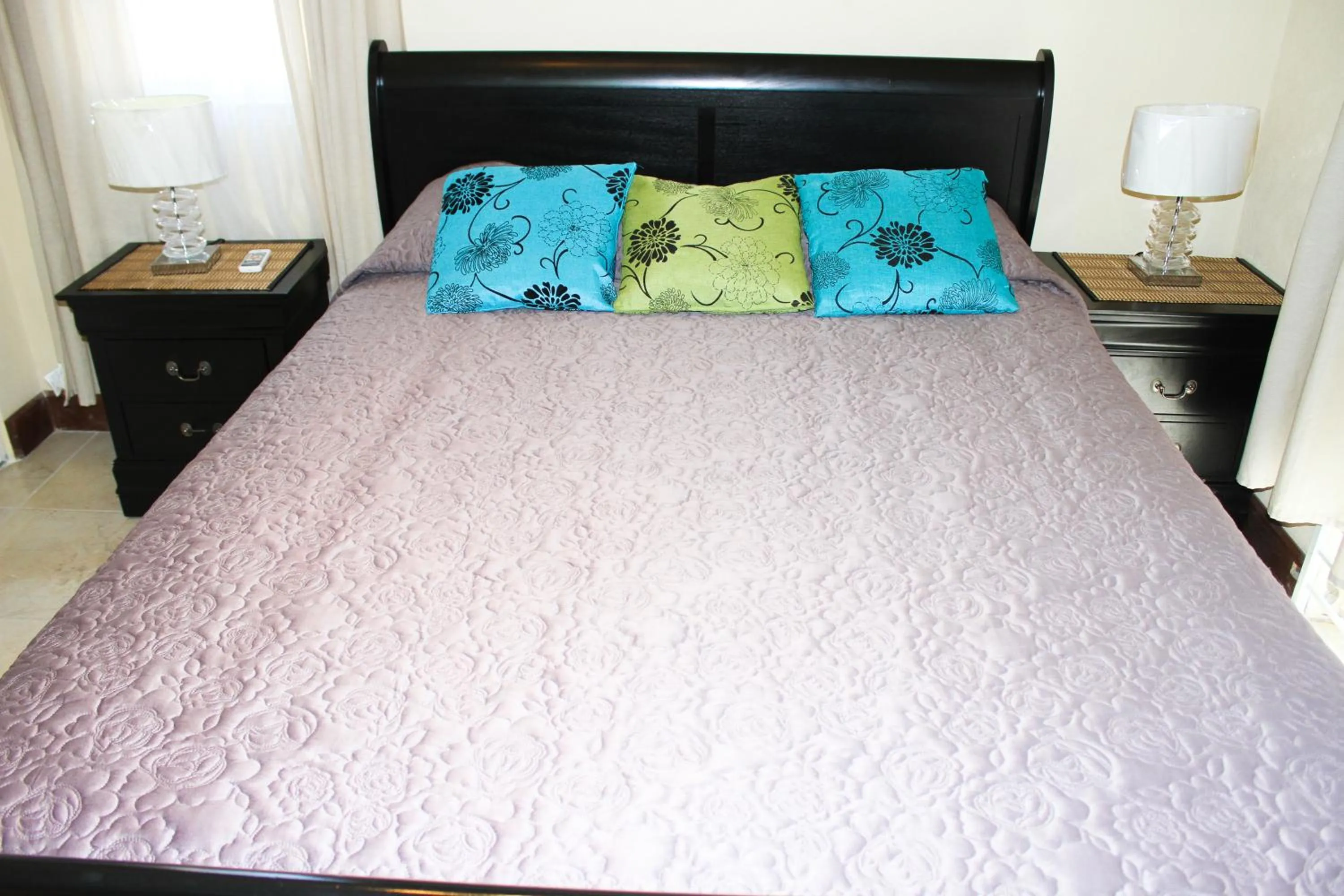 Bed in Eclipse Suite Guest Apartment