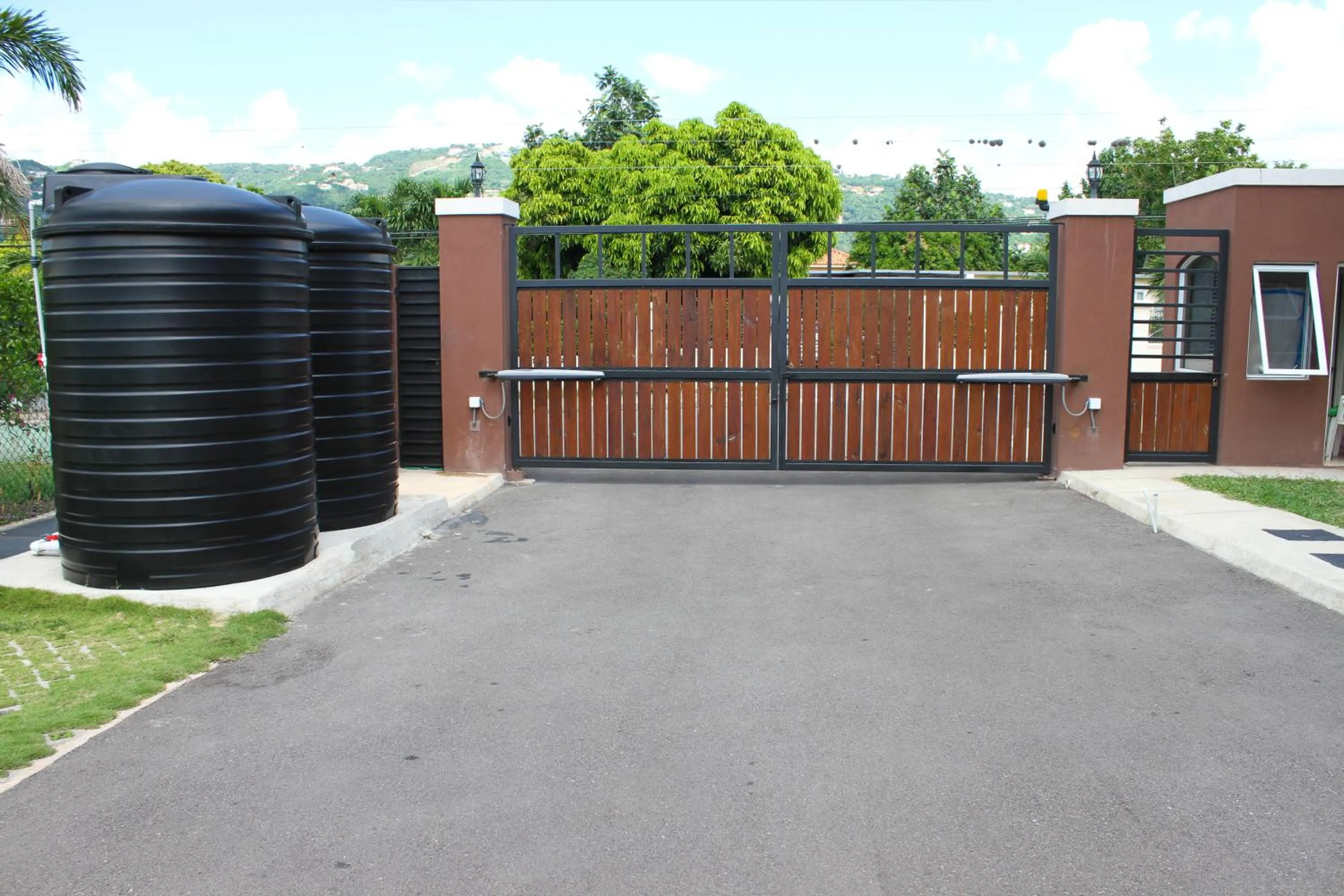 Facade/entrance in Eclipse Suite Guest Apartment