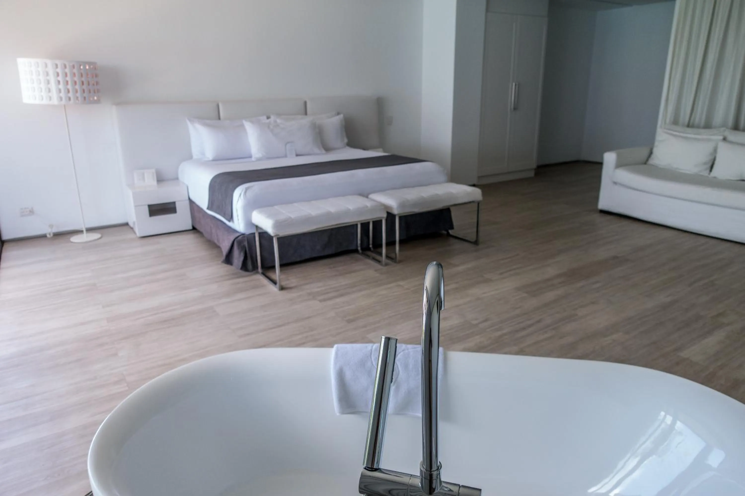 Bed in Golden Bay Galapagos