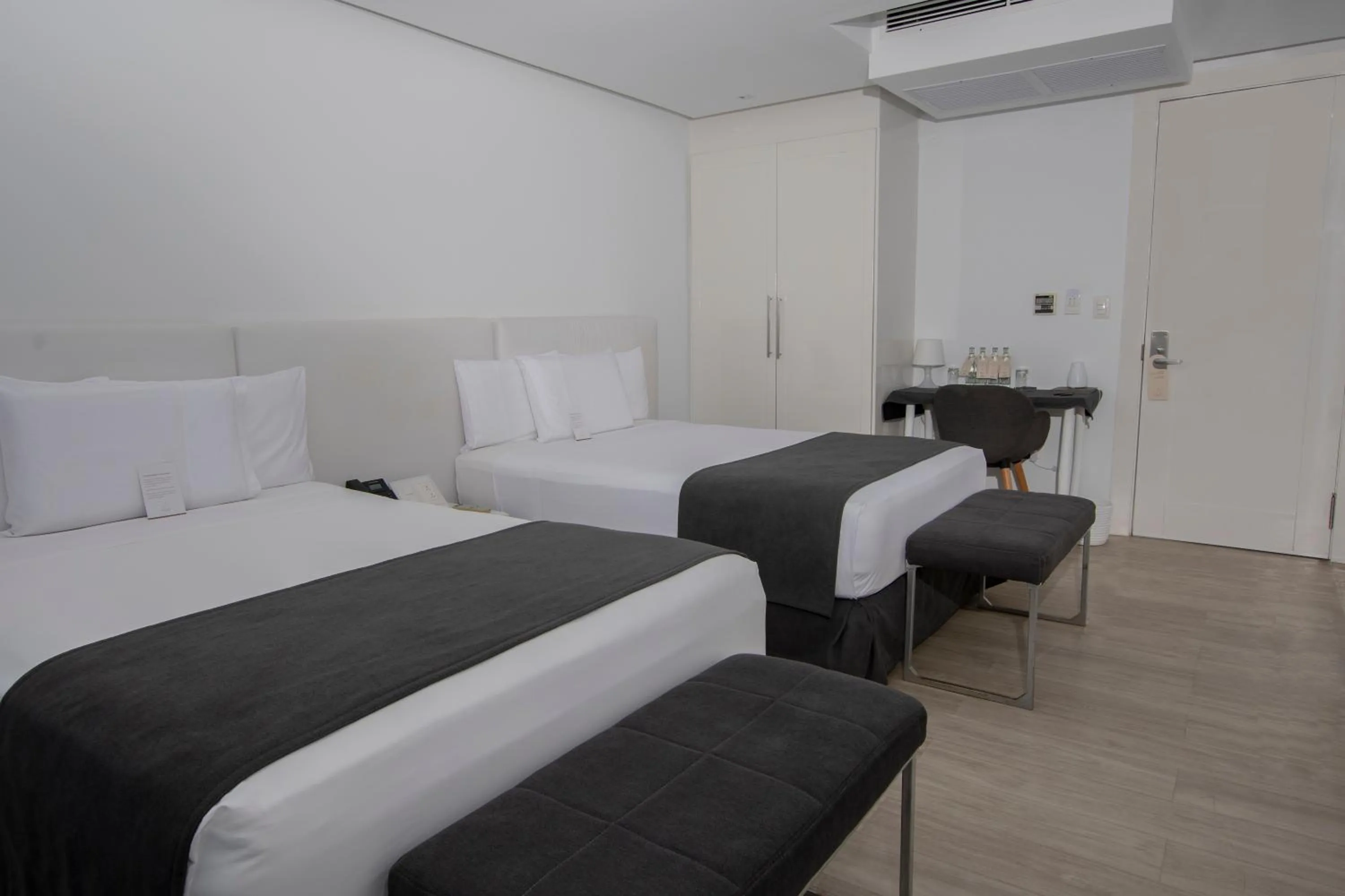 Bed in Golden Bay Galapagos