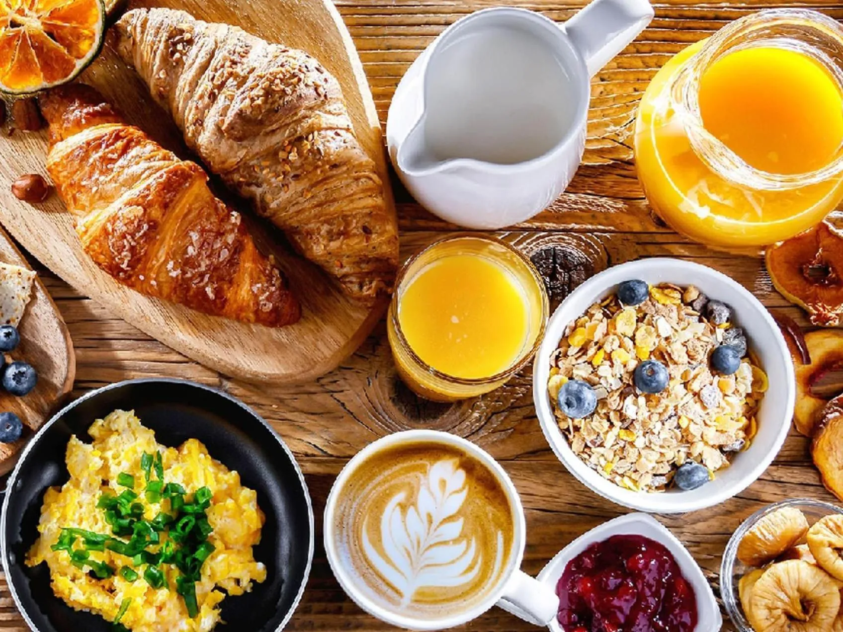 Breakfast in Golden Bay Galapagos