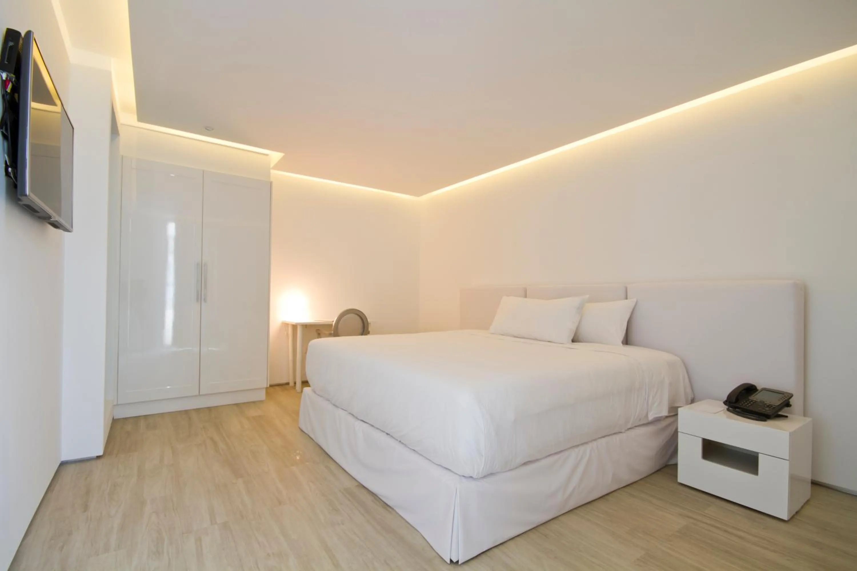 Bed in Golden Bay Galapagos