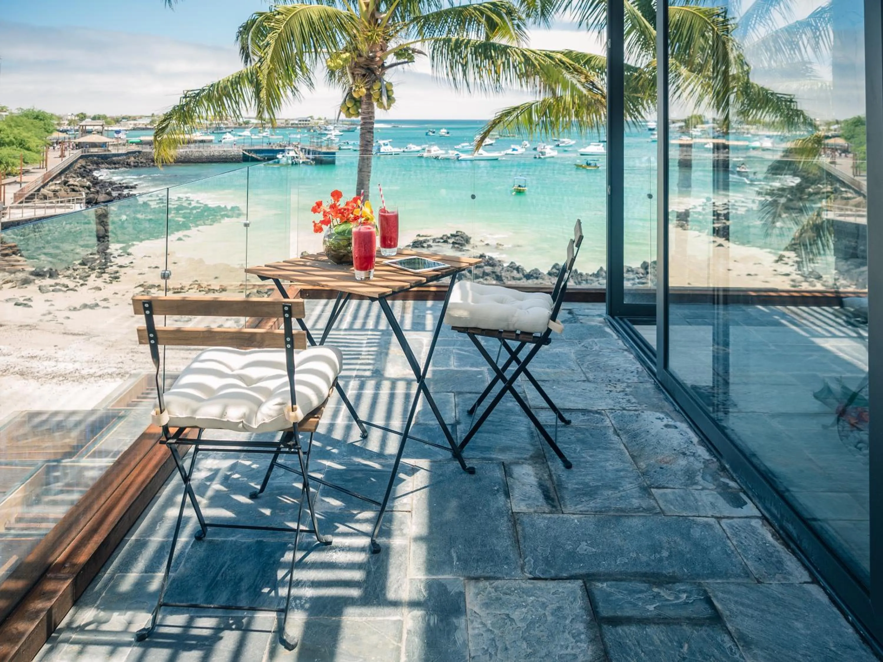 Day in Golden Bay Galapagos