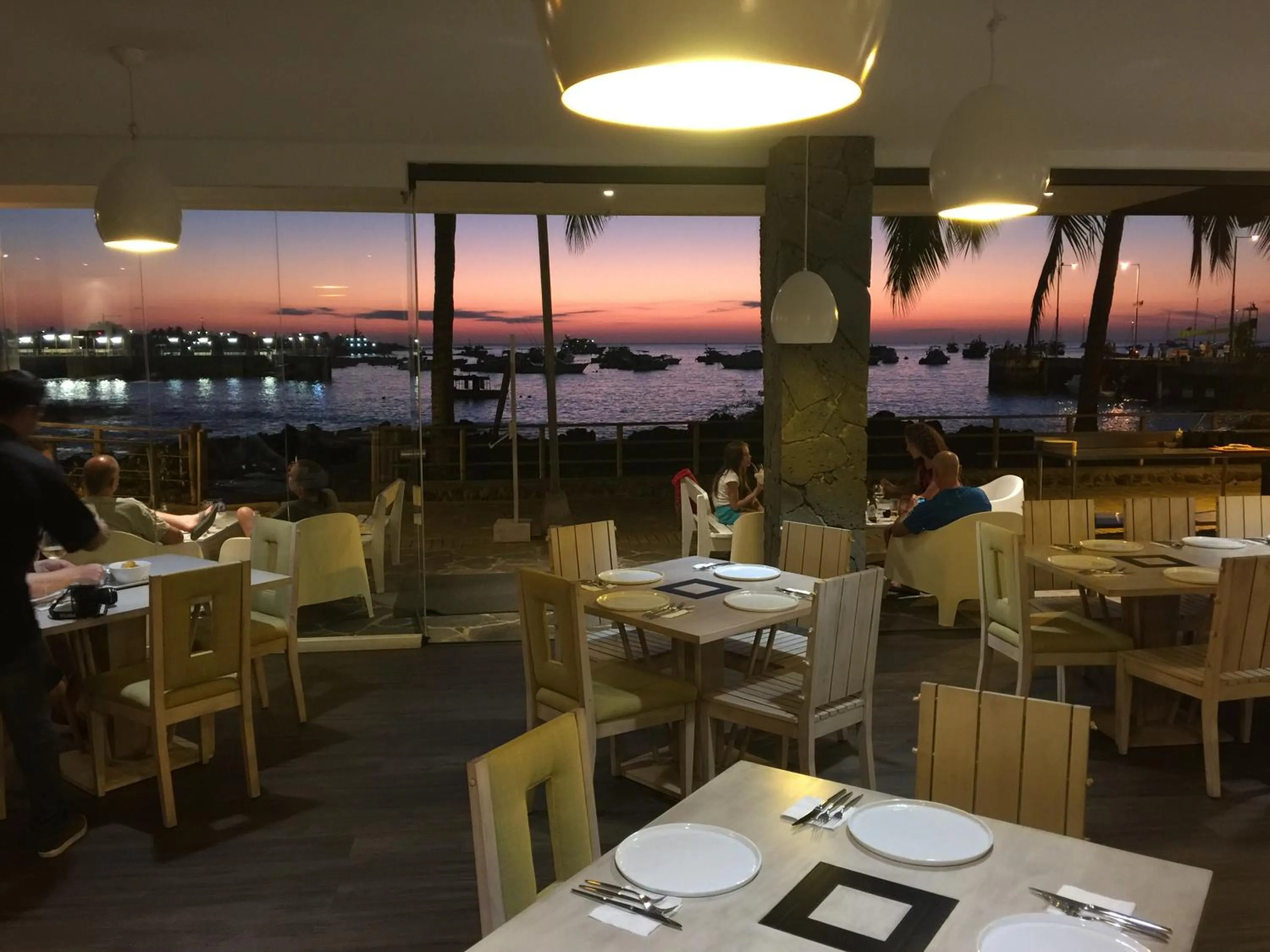 Restaurant/places to eat in Golden Bay Galapagos