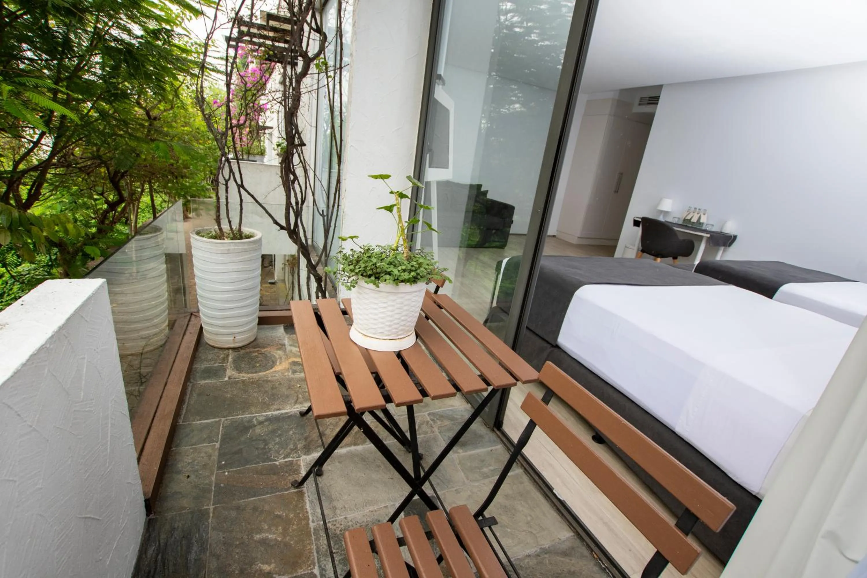 Bed in Golden Bay Galapagos