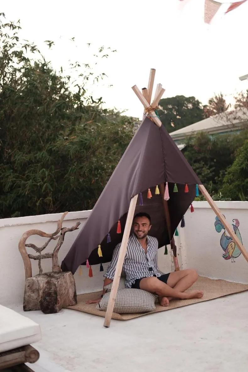 Guests in The VRNON Boutique by MY hostel