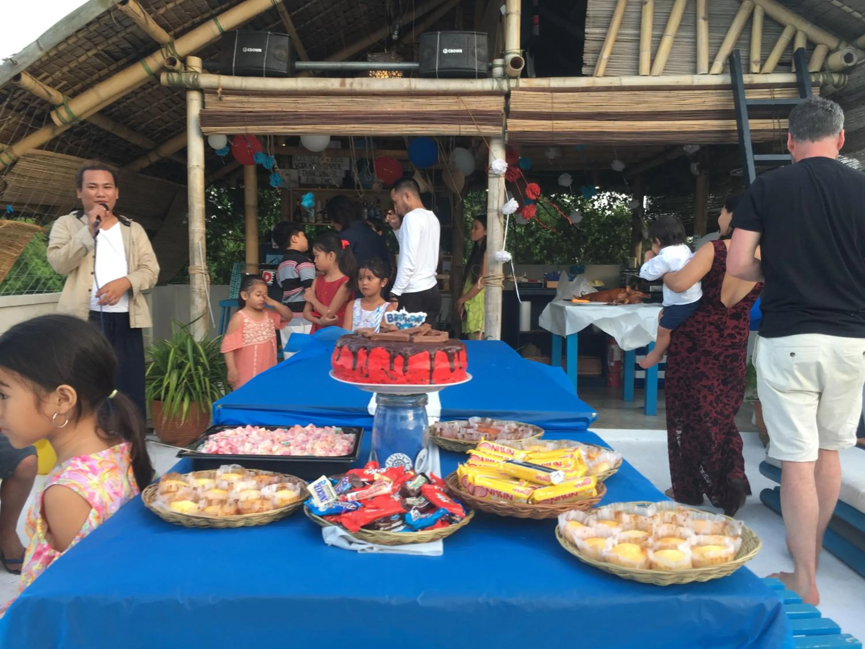 Food and drinks in The VRNON Boutique by MY hostel