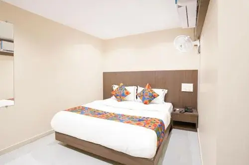 Superior Double Room - single occupancy in Hotel Casa Royal Residency - Bombay Exhibition Centre Superior Double Room - single occupancy in Hotel Casa Royal Residency - Bombay Exhibition Centre