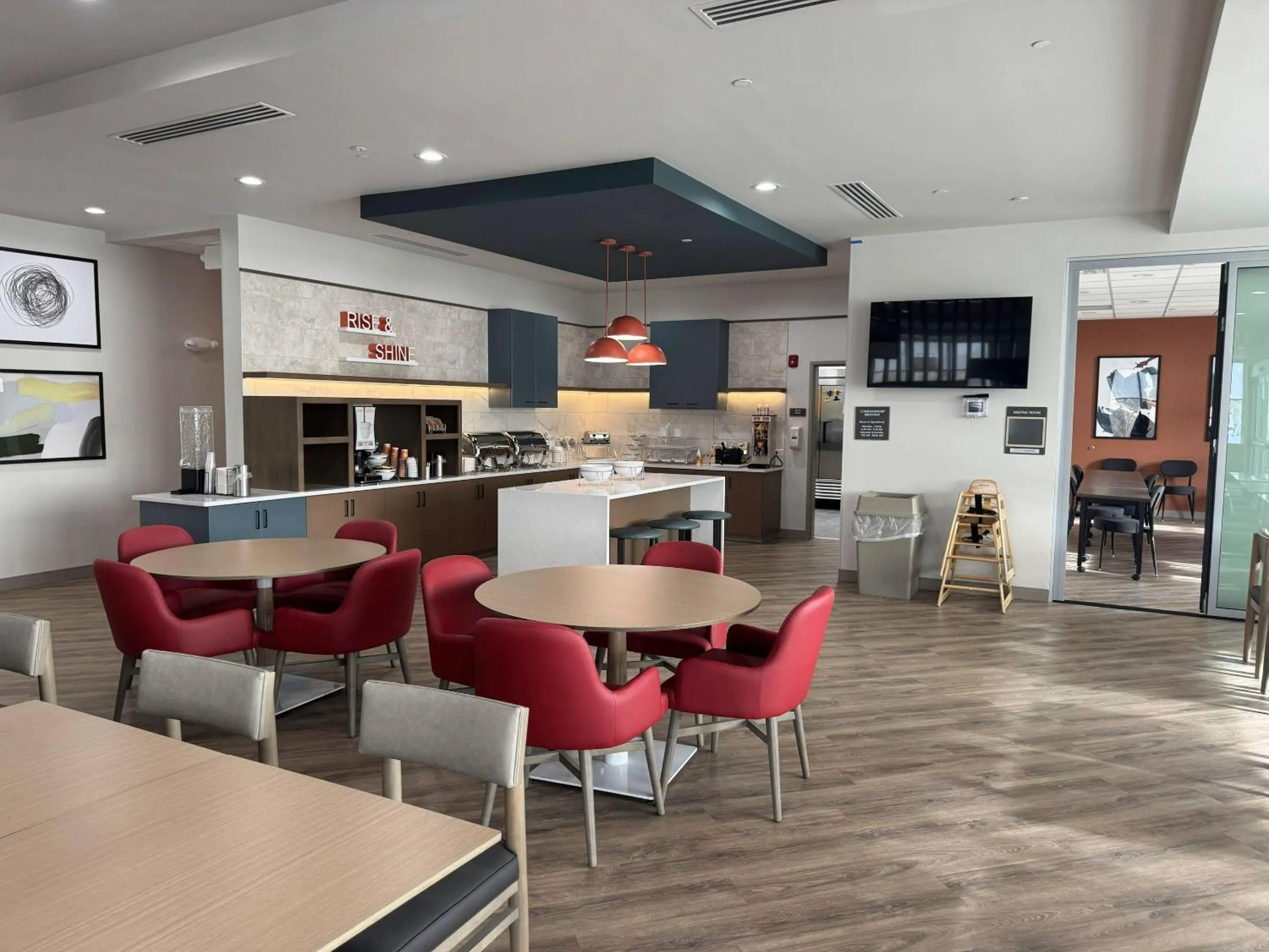 Breakfast in Comfort Inn & Suites Colby