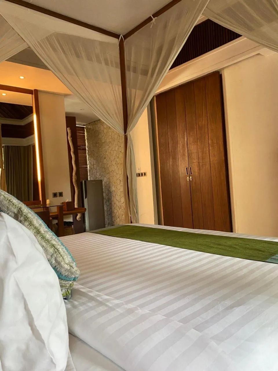 Bedroom, Bed in Regali Villa Canggu