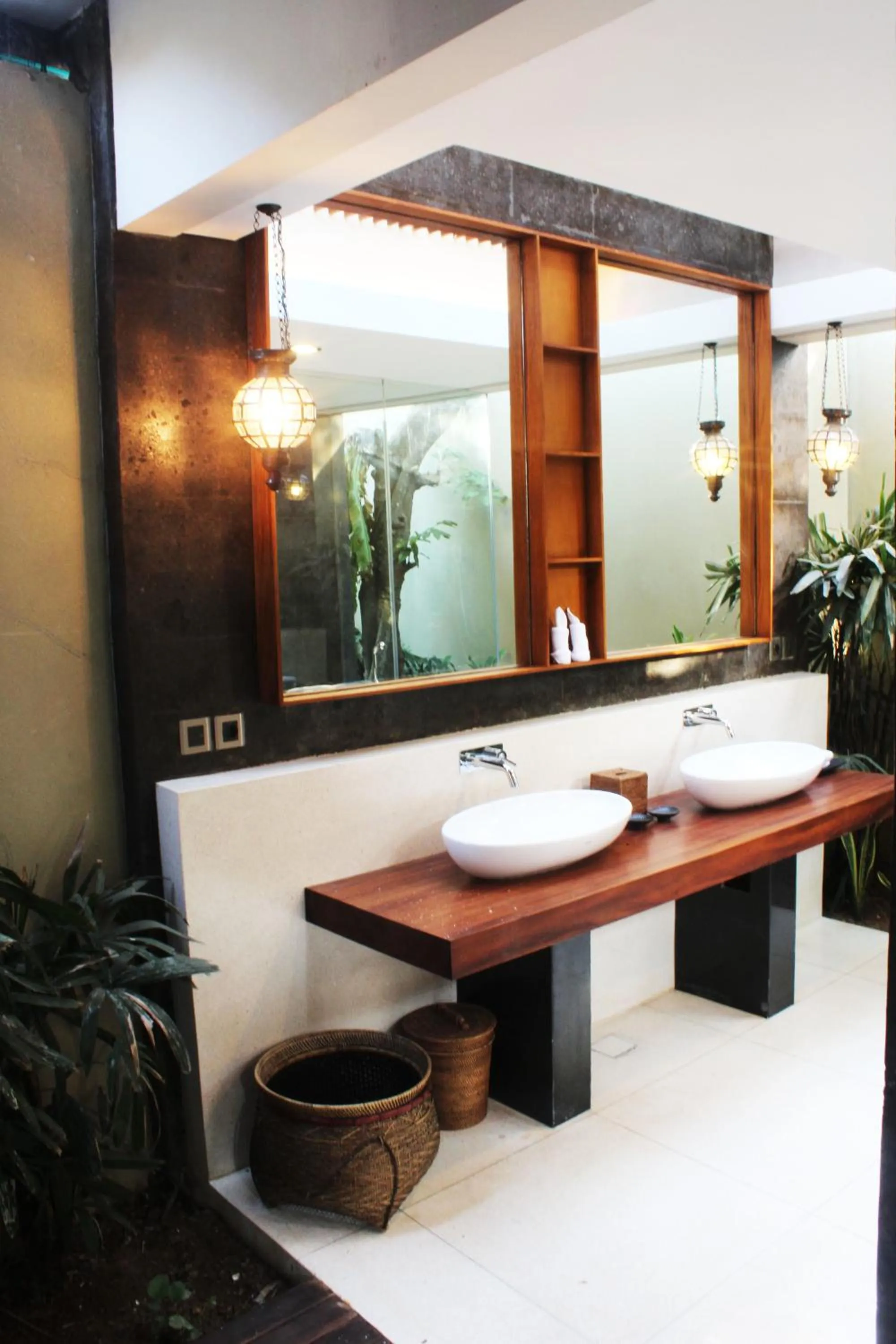Bathroom in Regali Villa Canggu