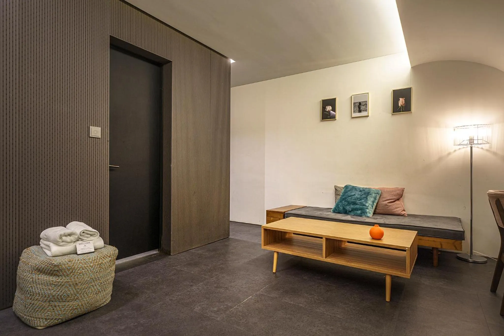 Living room in HOTEL H