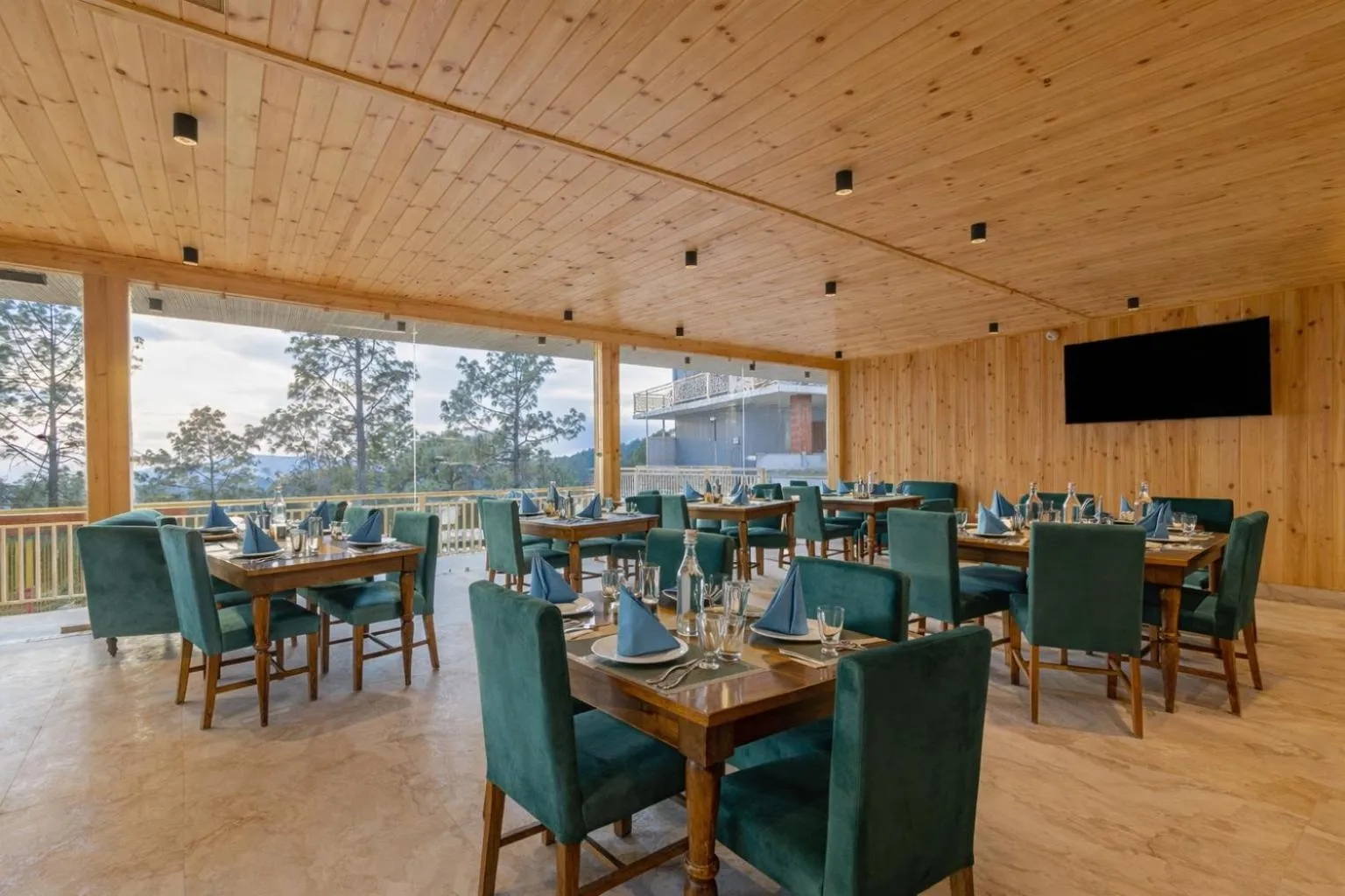 Restaurant/places to eat in Sterling Valley of Pine Lansdowne