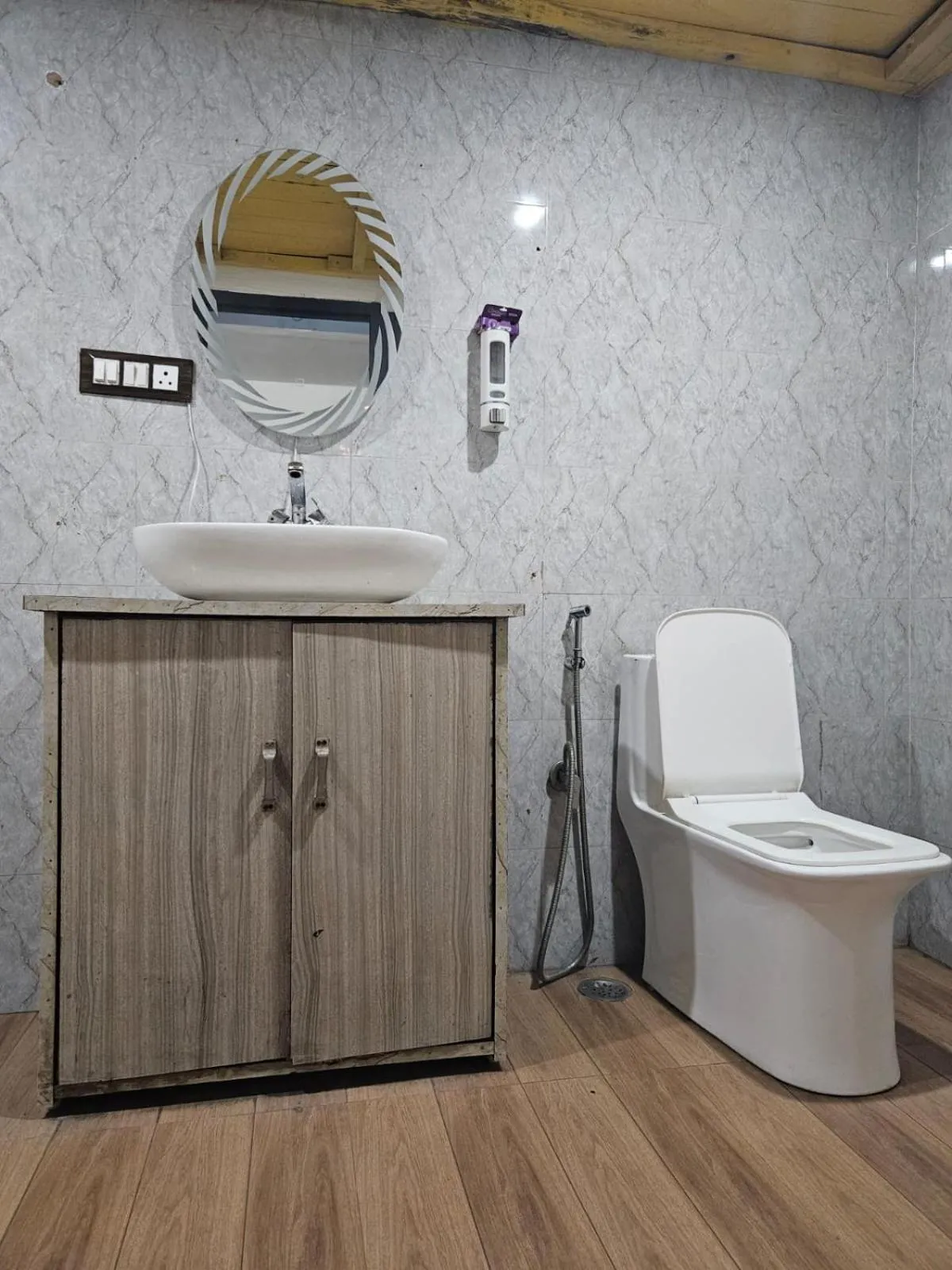 Toilet in Welina Shree Hotel