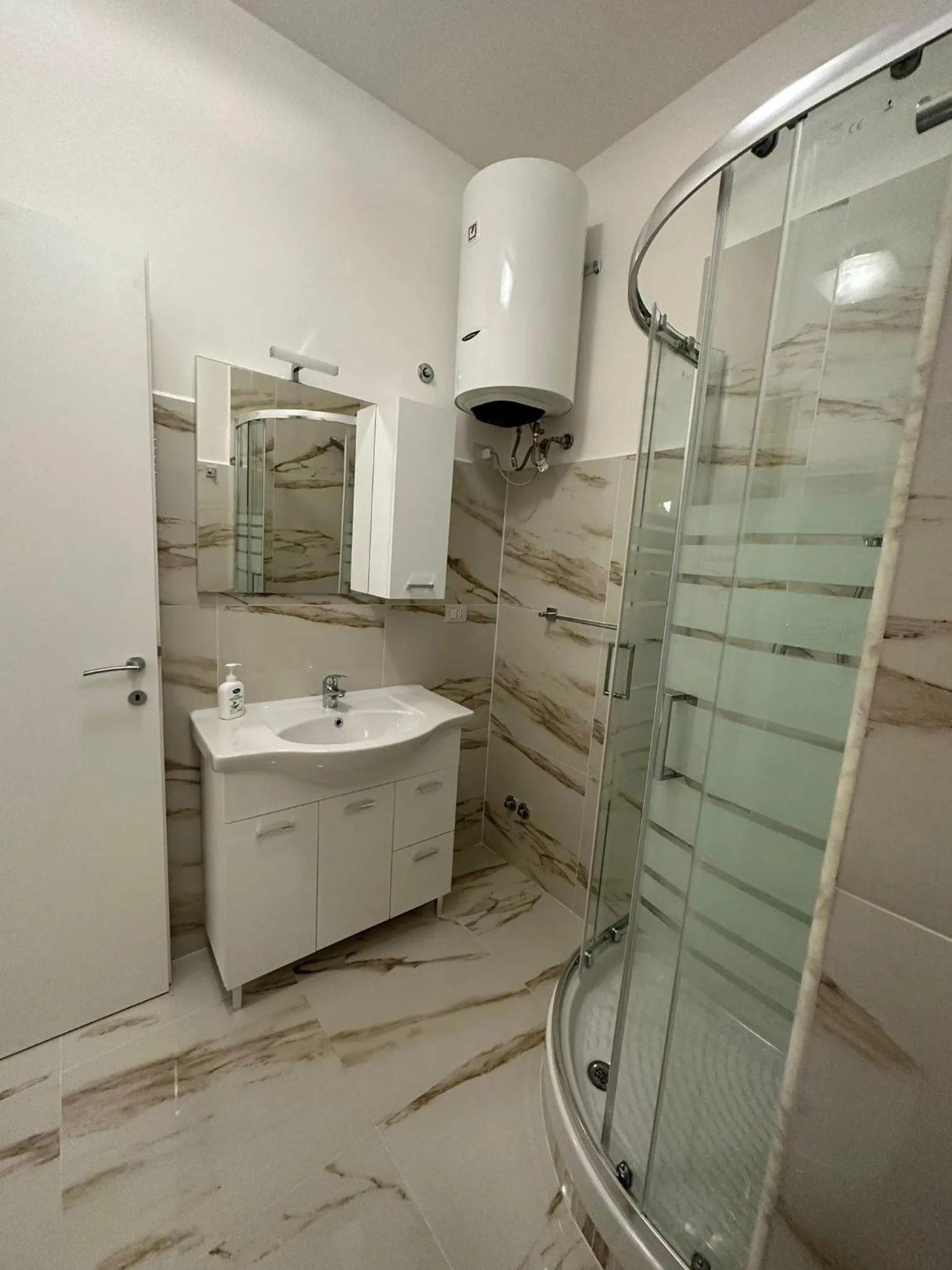 Shower in Sofia Holiday Home