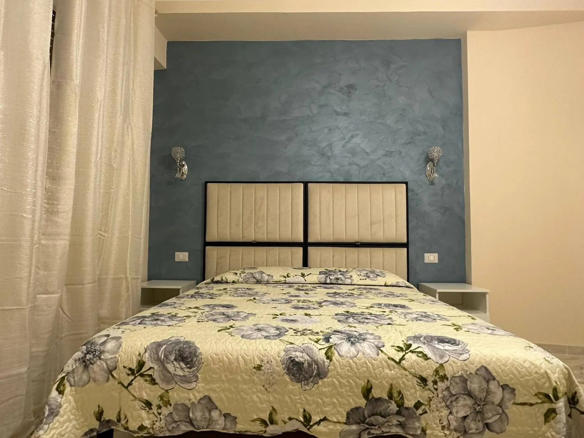 Bed in Sofia Holiday Home