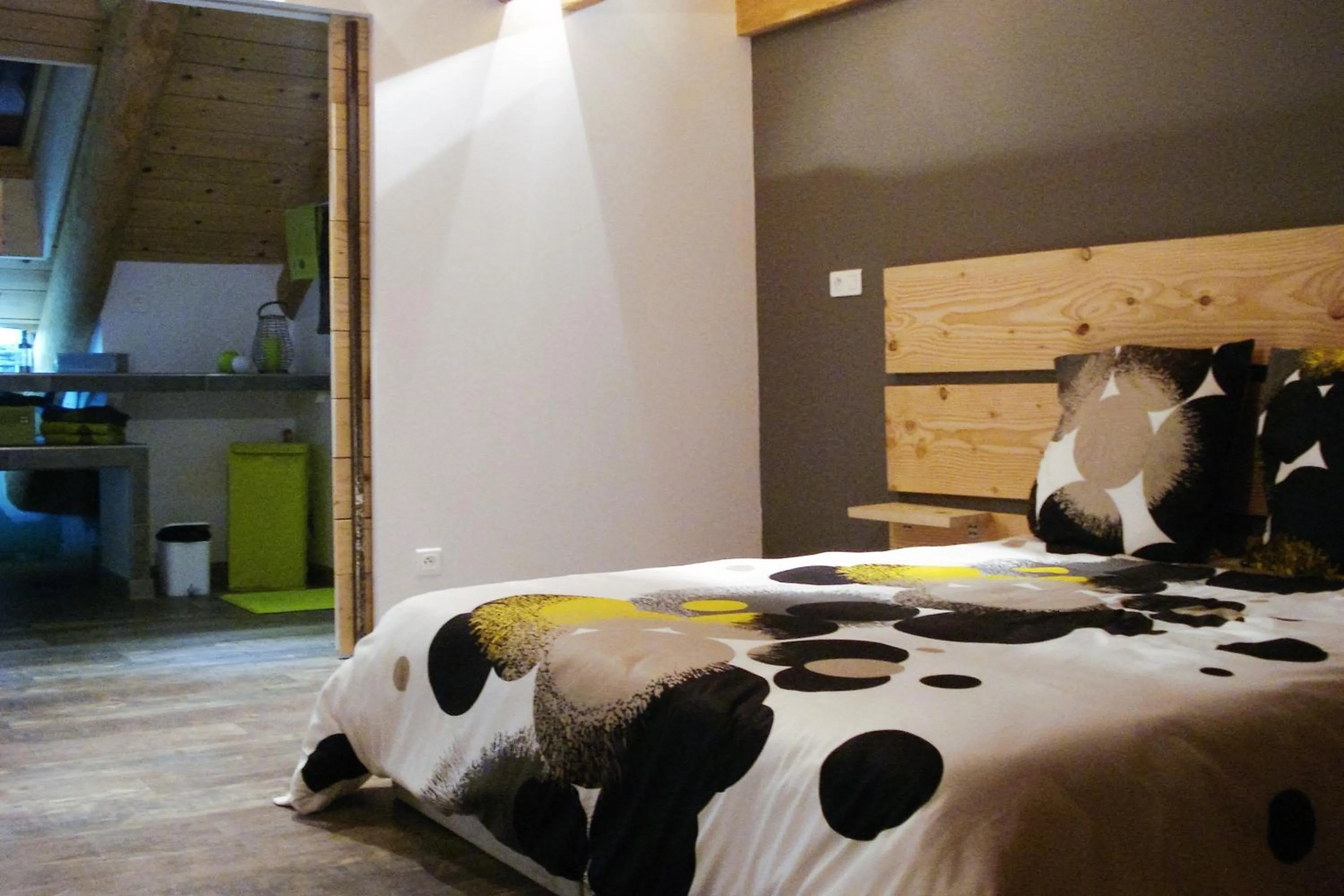 Bedroom, Bed in La Grange de l'Ardeyrol