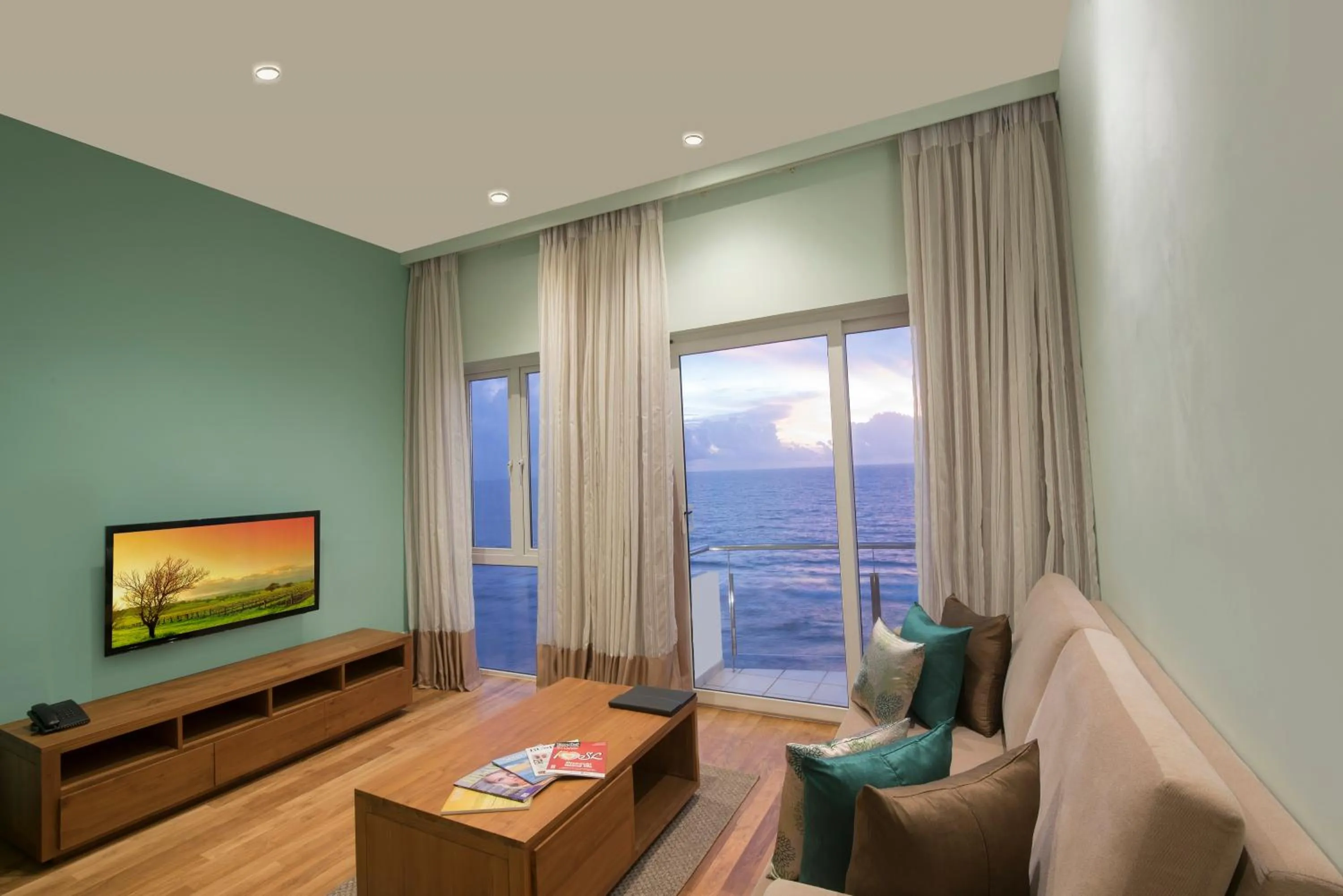 Living room in Ocean Edge Suites & Hotel Colombo