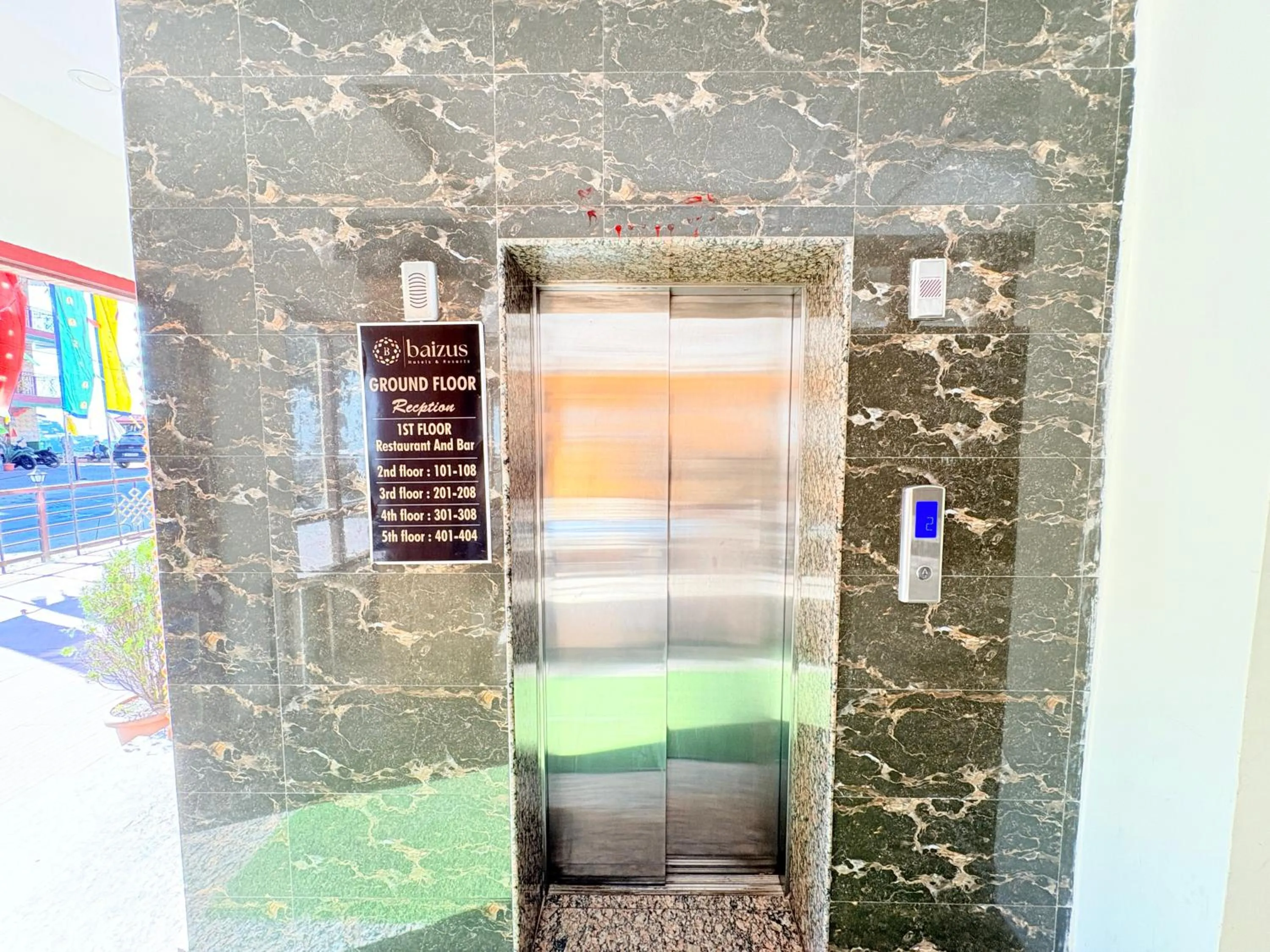 elevator in The Gangtok Inn